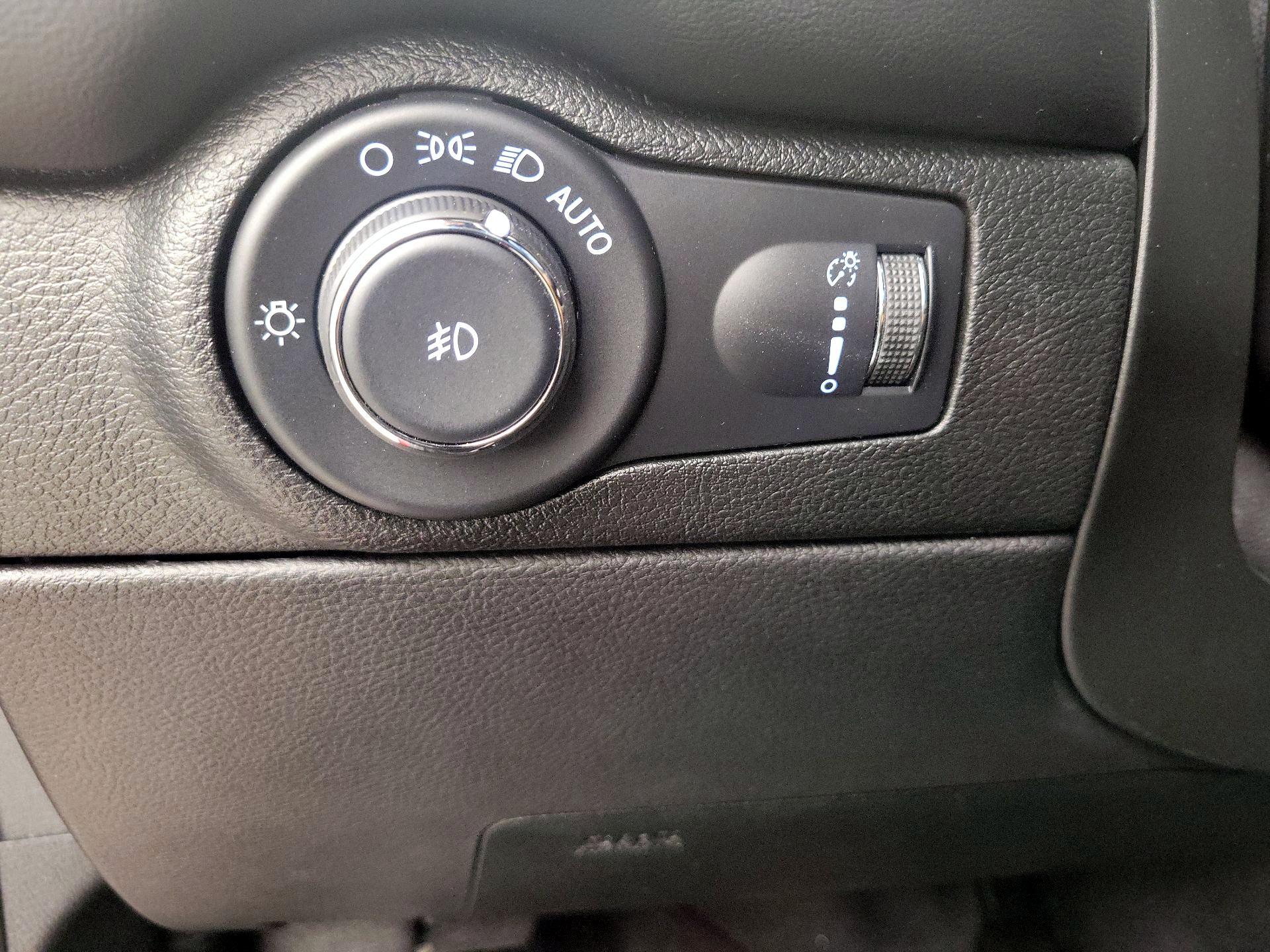 Thumbnail: 2022 Dodge Durango - 13