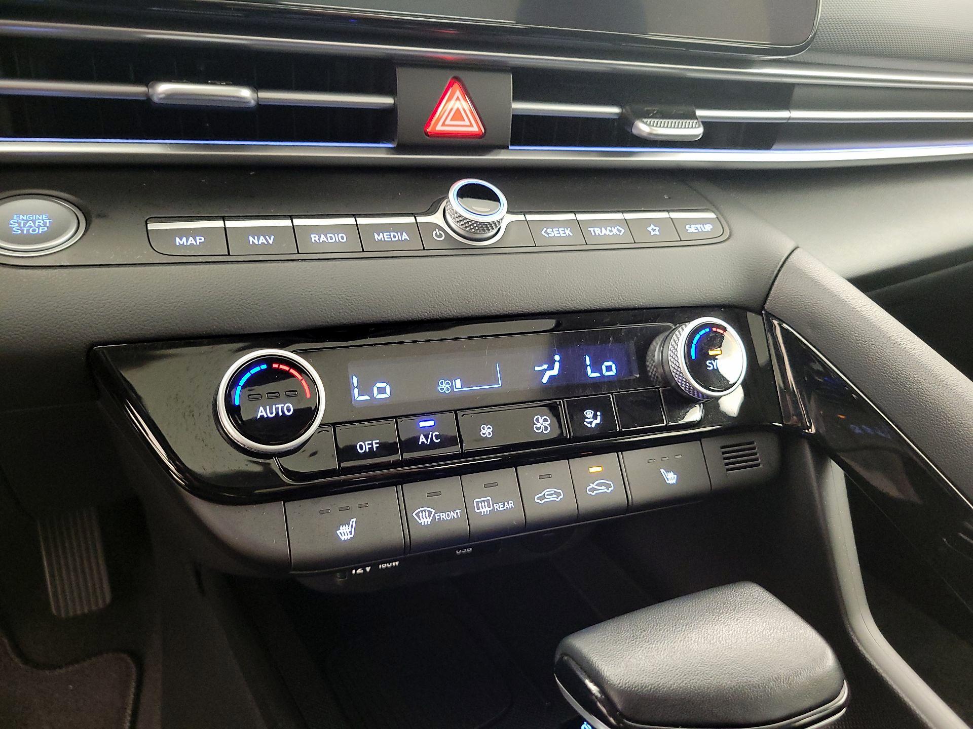 Thumbnail: 2024 Hyundai Elantra - 15