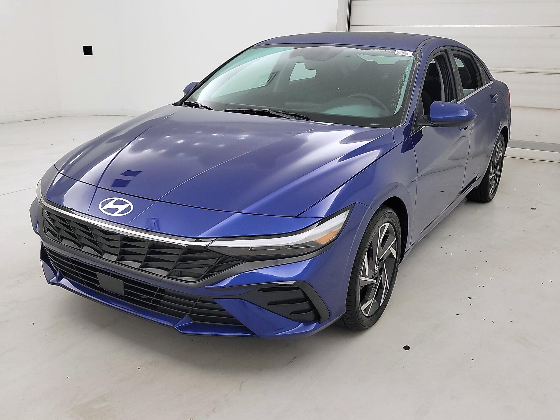 Thumbnail: 2024 Hyundai Elantra - 3