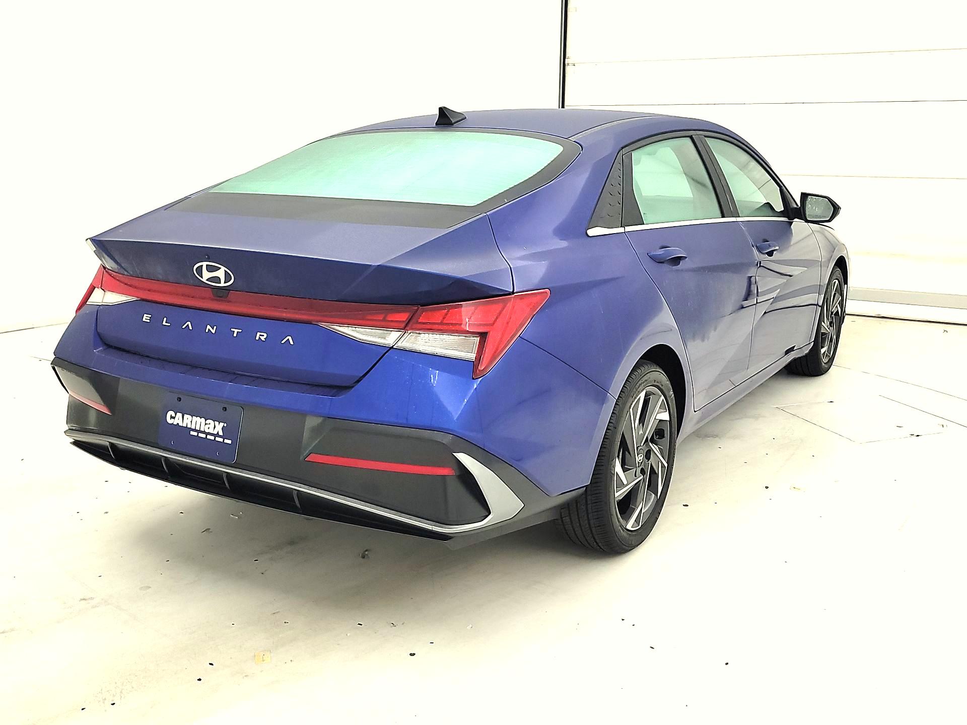 Thumbnail: 2024 Hyundai Elantra - 5