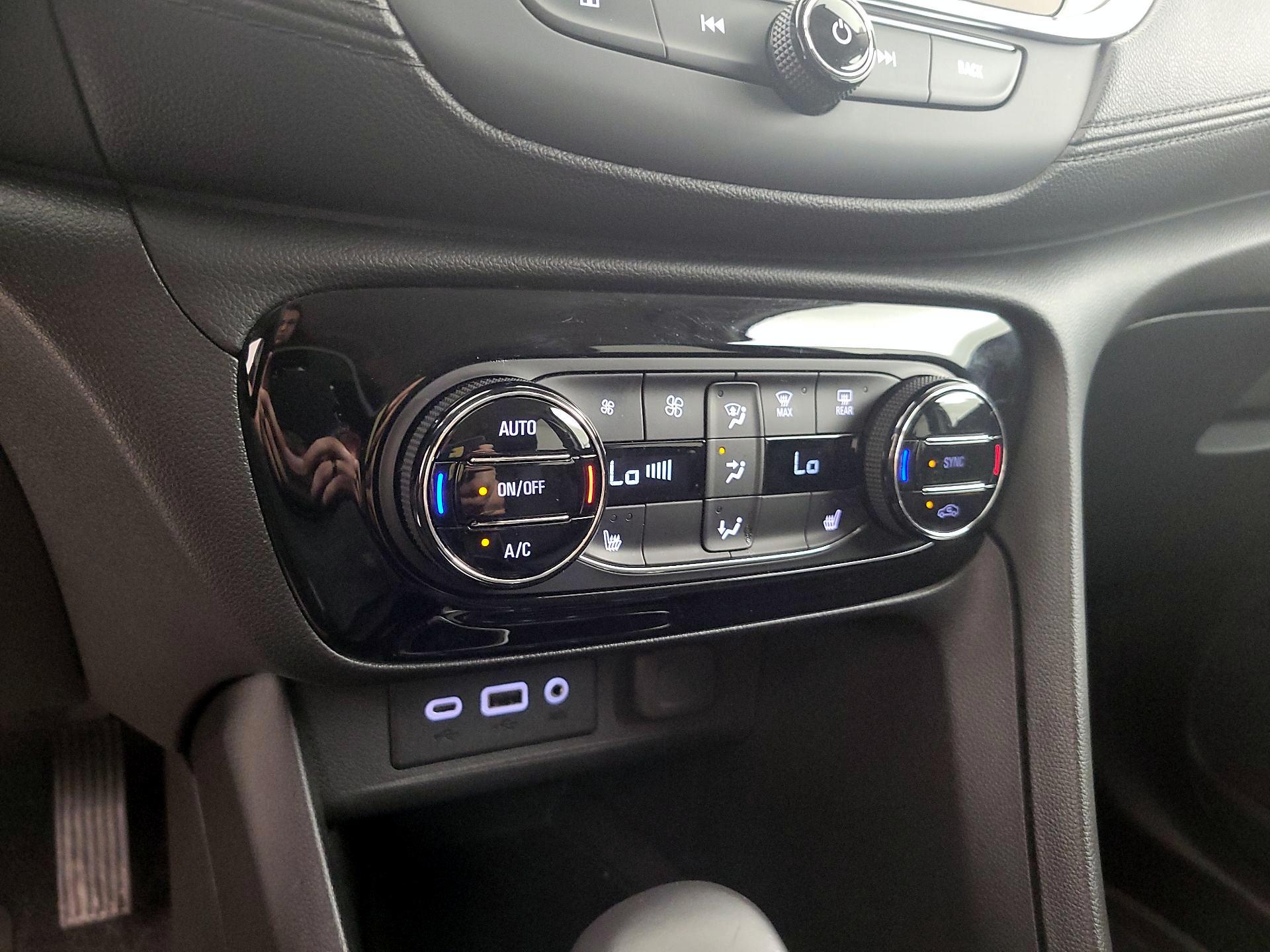 Thumbnail: 2021 Buick Encore GX - 16