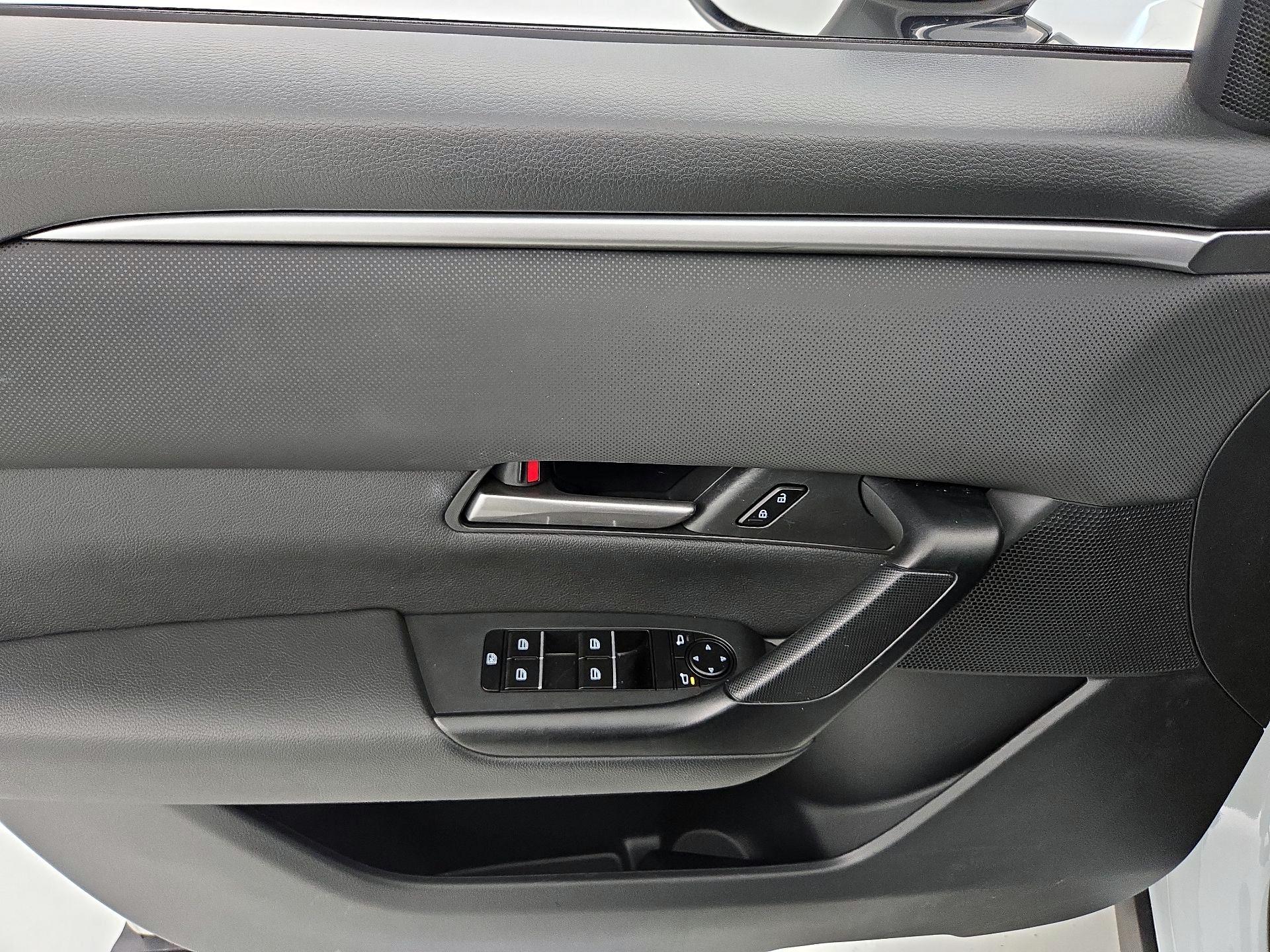 Thumbnail: 2023 Mazda CX-50 - 12