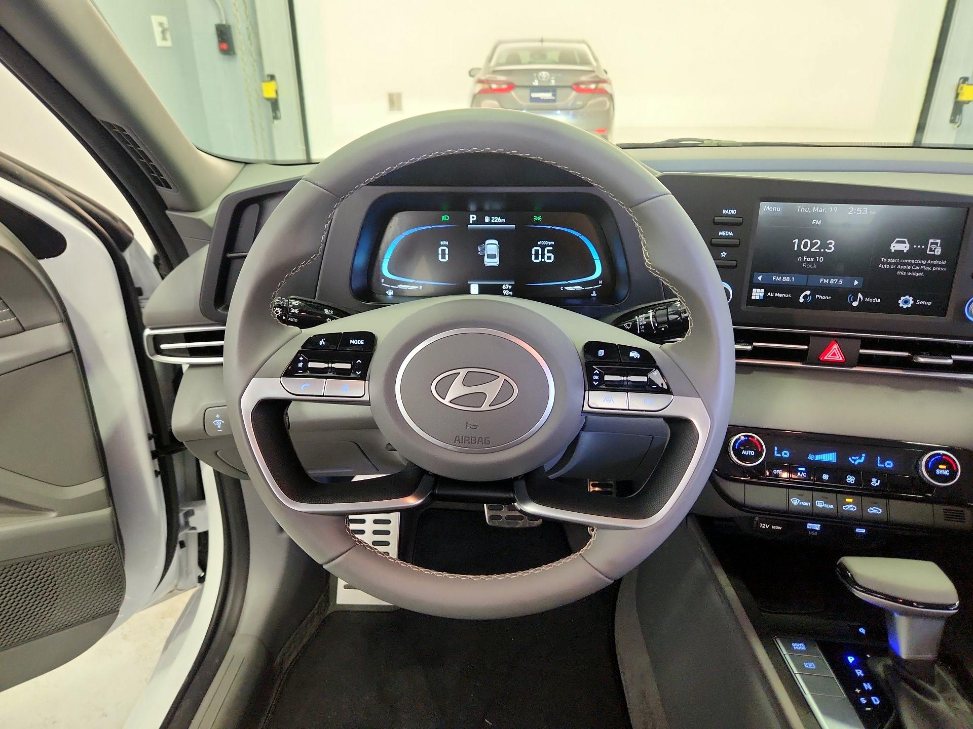 Thumbnail: 2025 Hyundai Elantra - 10