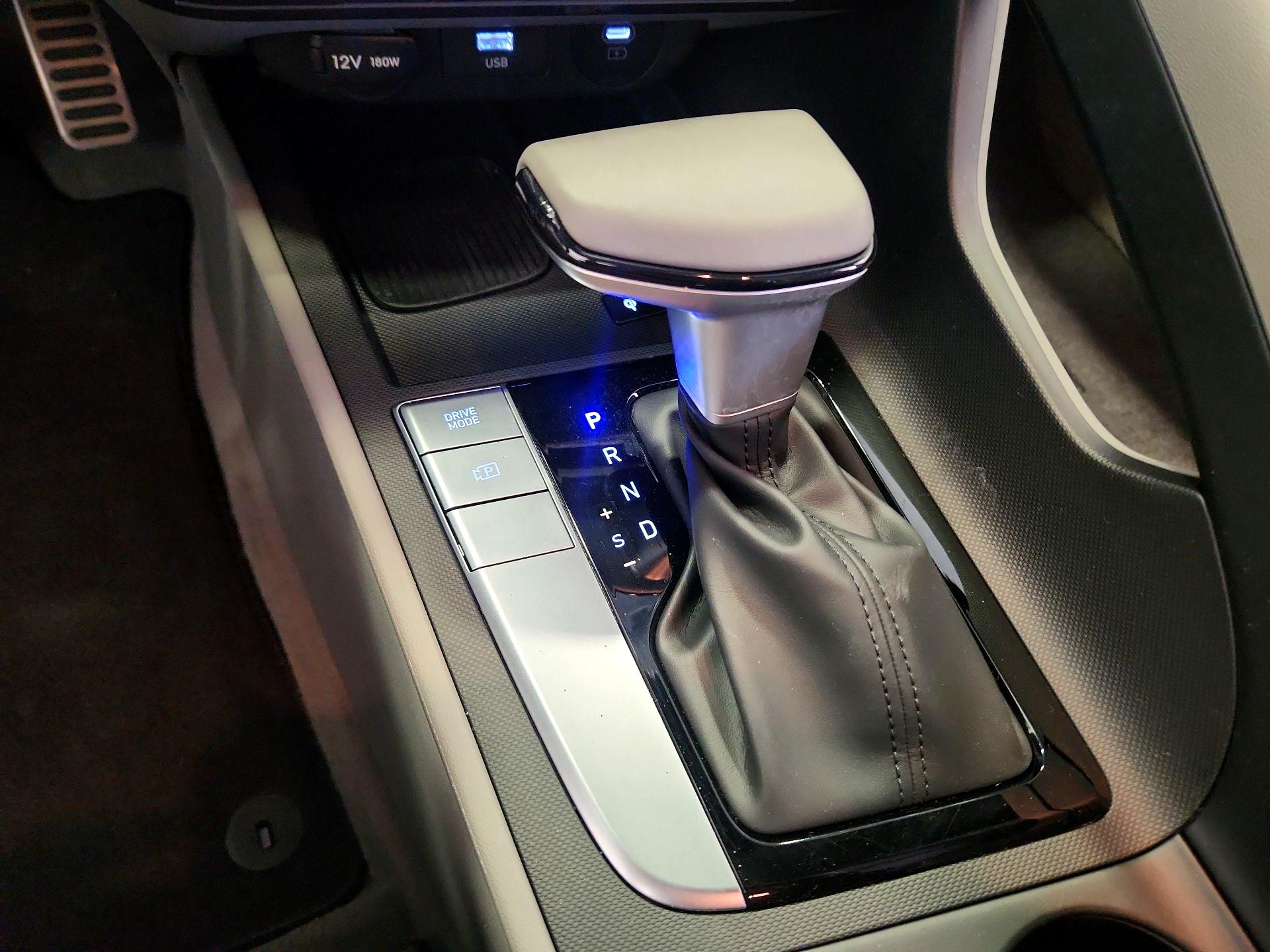 Thumbnail: 2025 Hyundai Elantra - 17