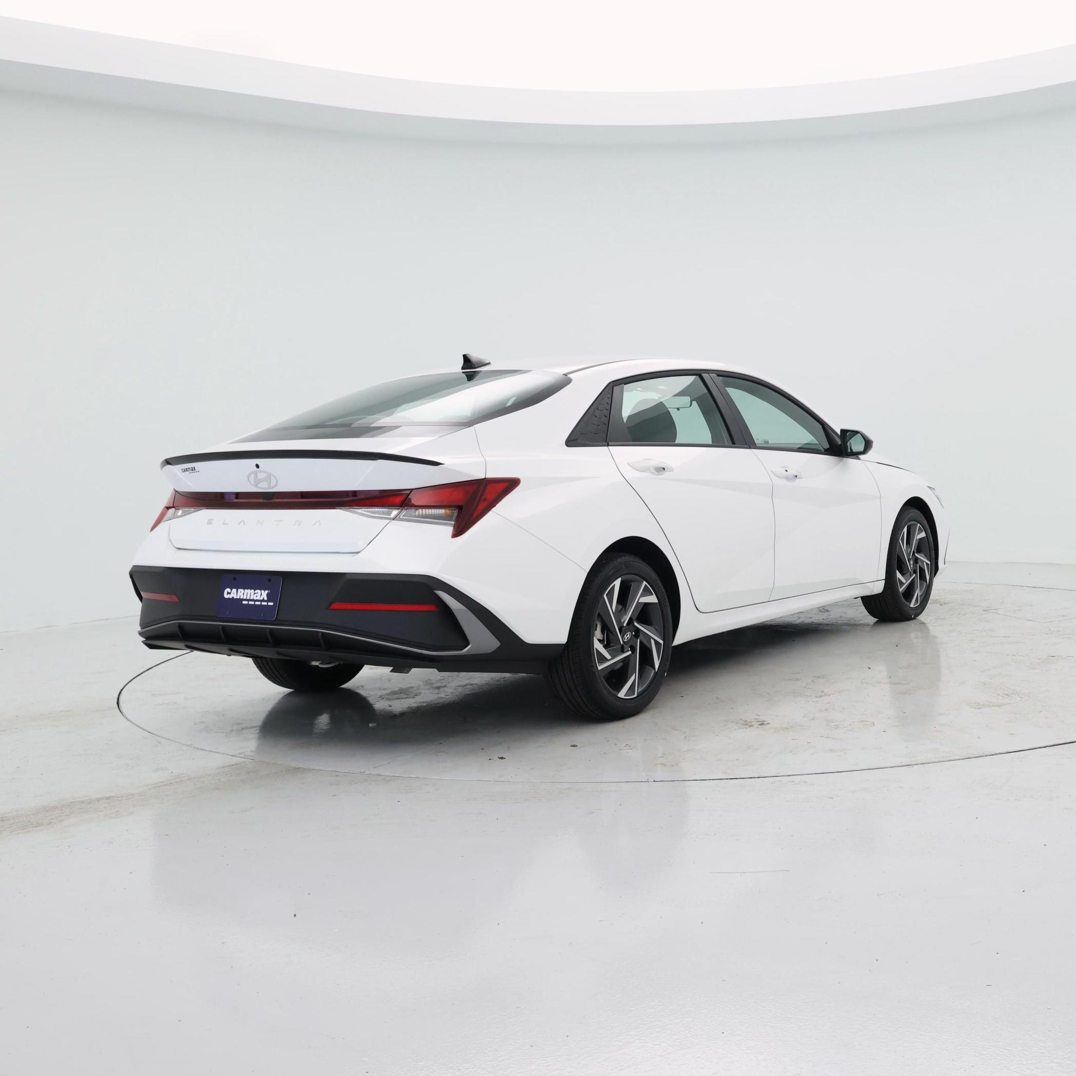 Thumbnail: 2025 Hyundai Elantra - 8