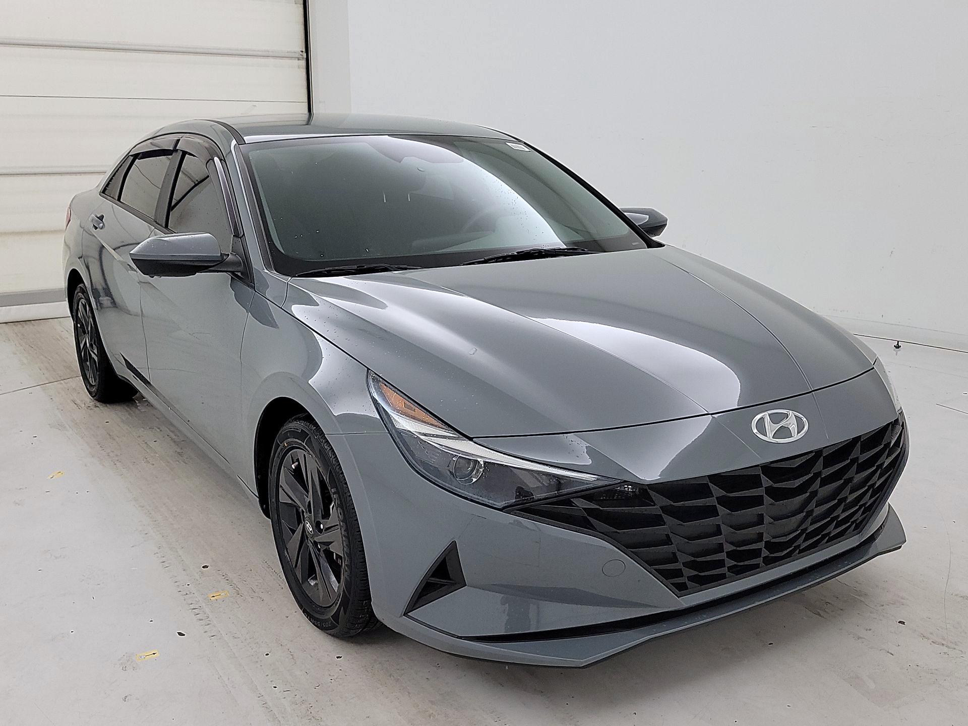 Thumbnail: 2022 Hyundai Elantra - 1