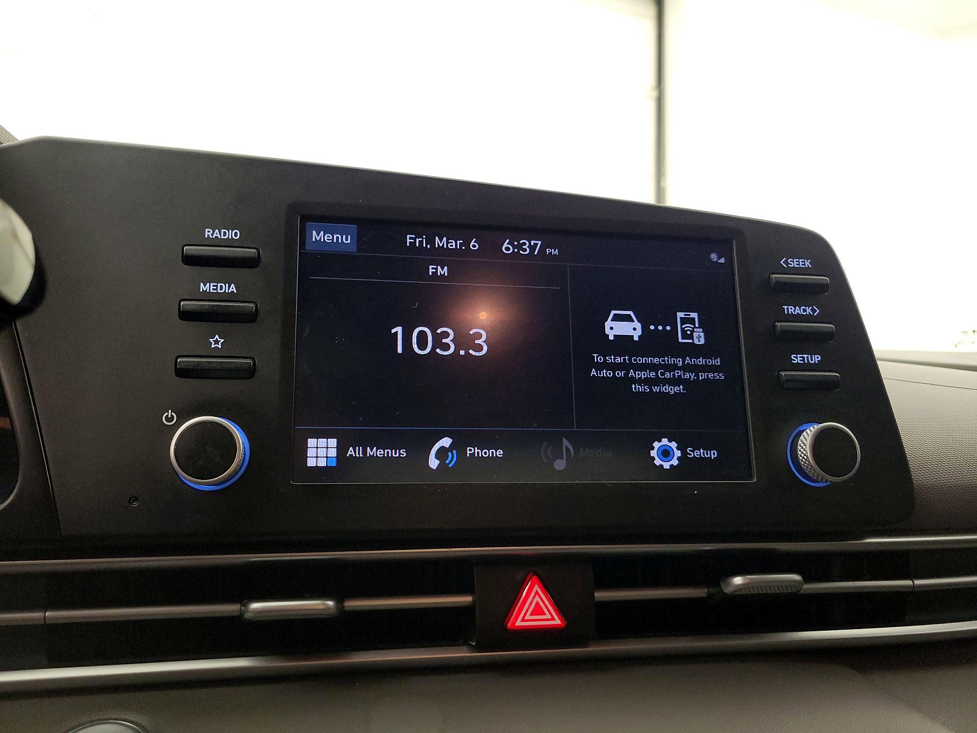 Thumbnail: 2022 Hyundai Elantra - 13