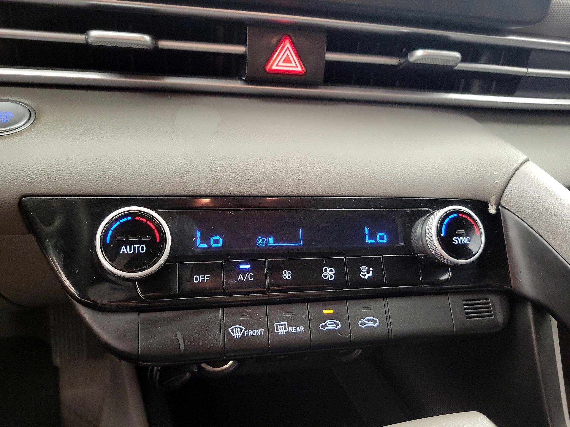 Thumbnail: 2022 Hyundai Elantra - 14