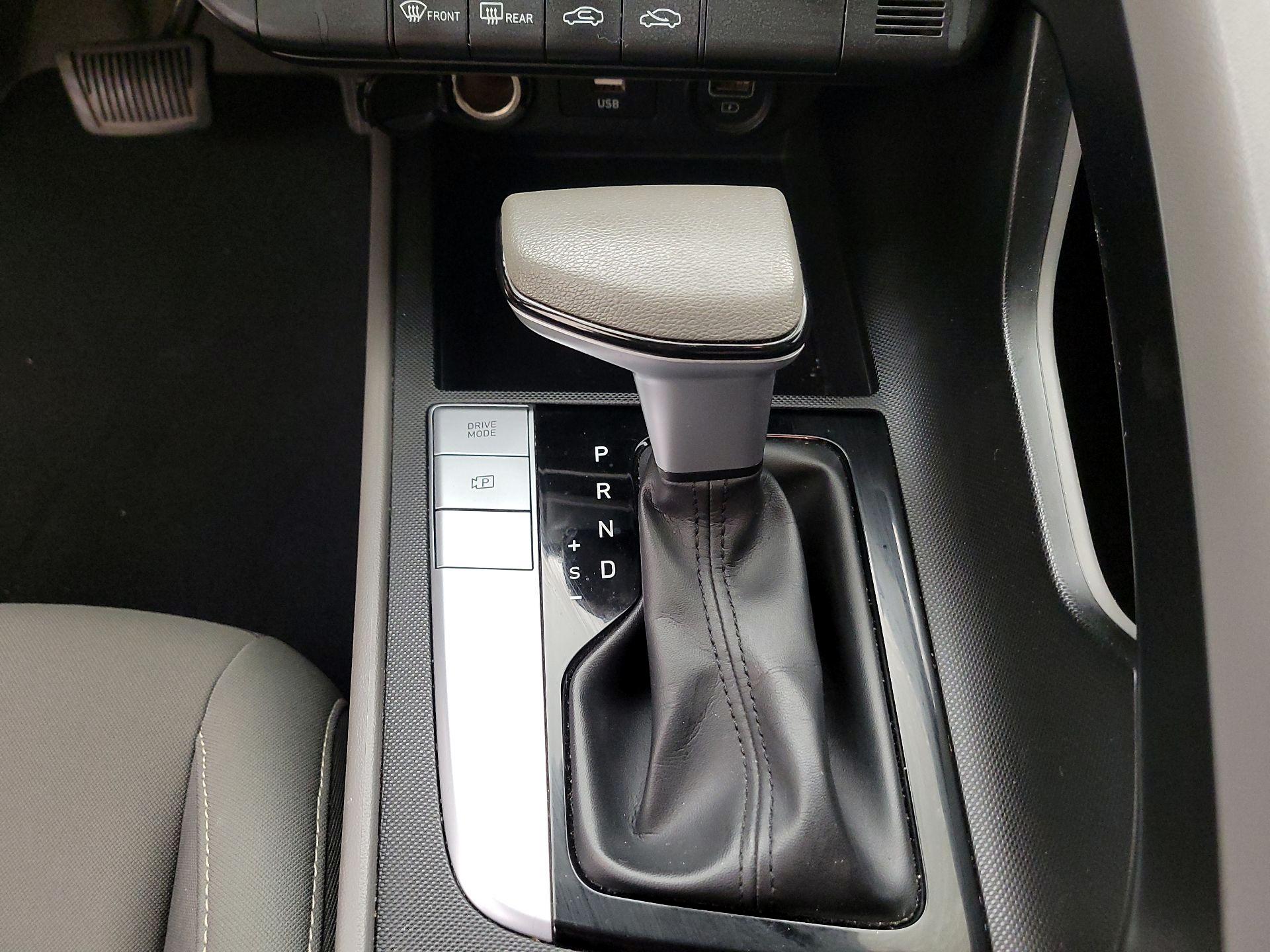 Thumbnail: 2022 Hyundai Elantra - 15