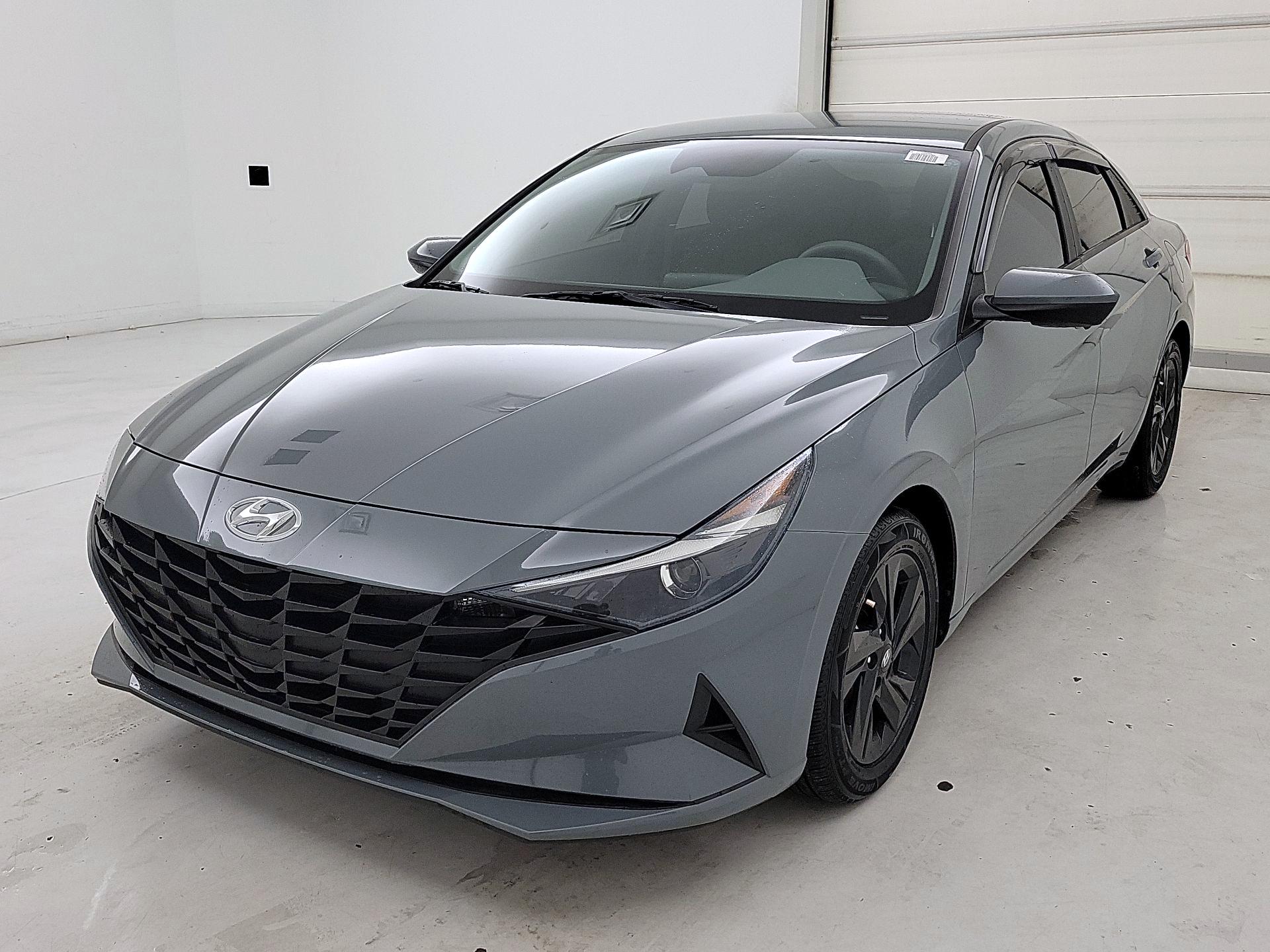 Thumbnail: 2022 Hyundai Elantra - 3