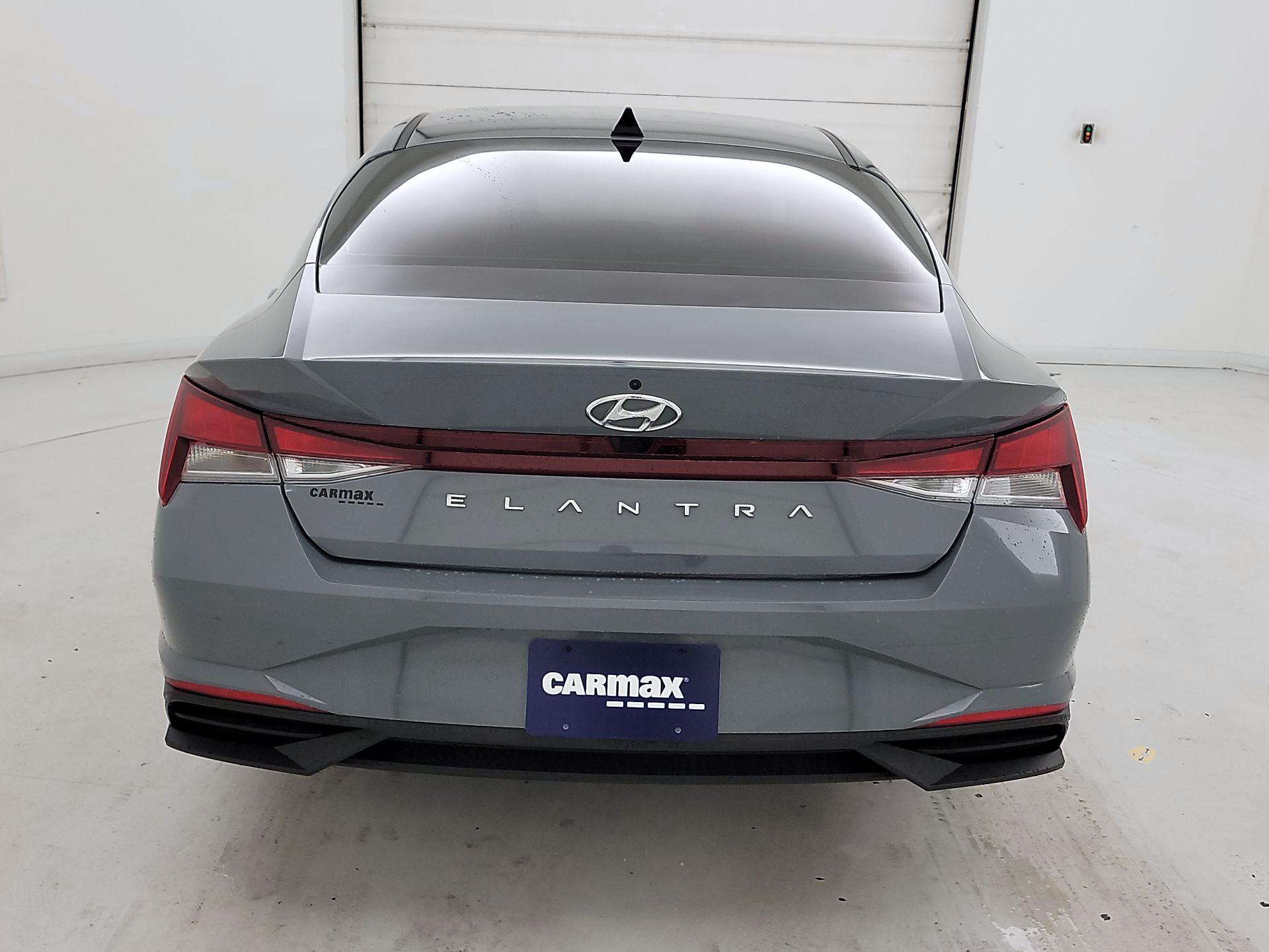 Thumbnail: 2022 Hyundai Elantra - 6