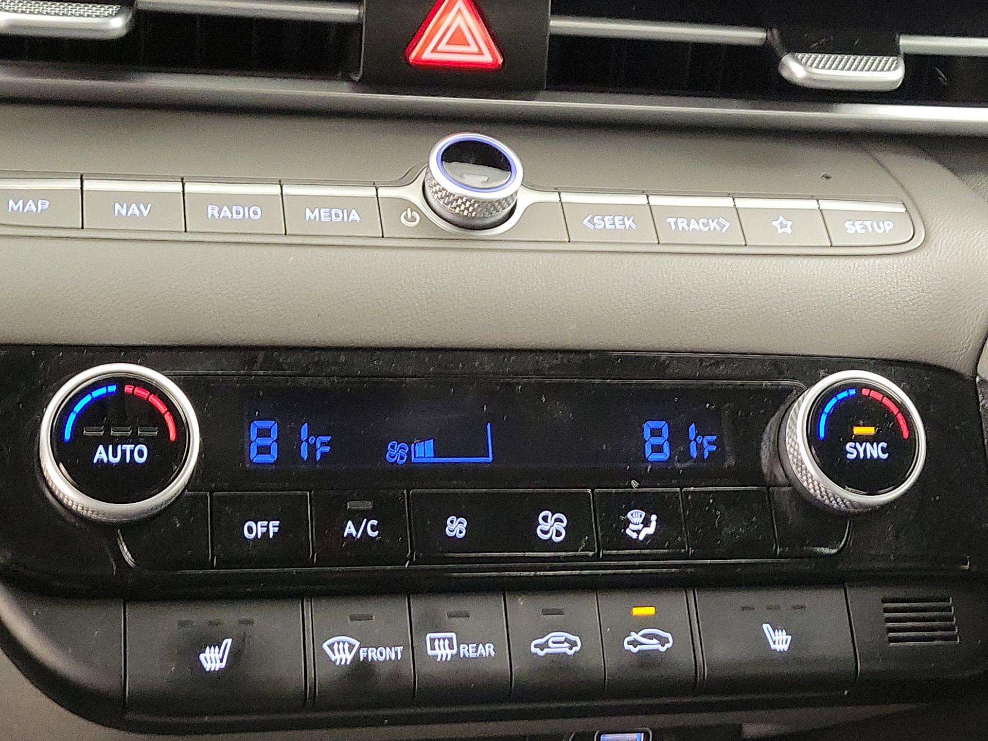 Thumbnail: 2023 Hyundai Elantra - 17