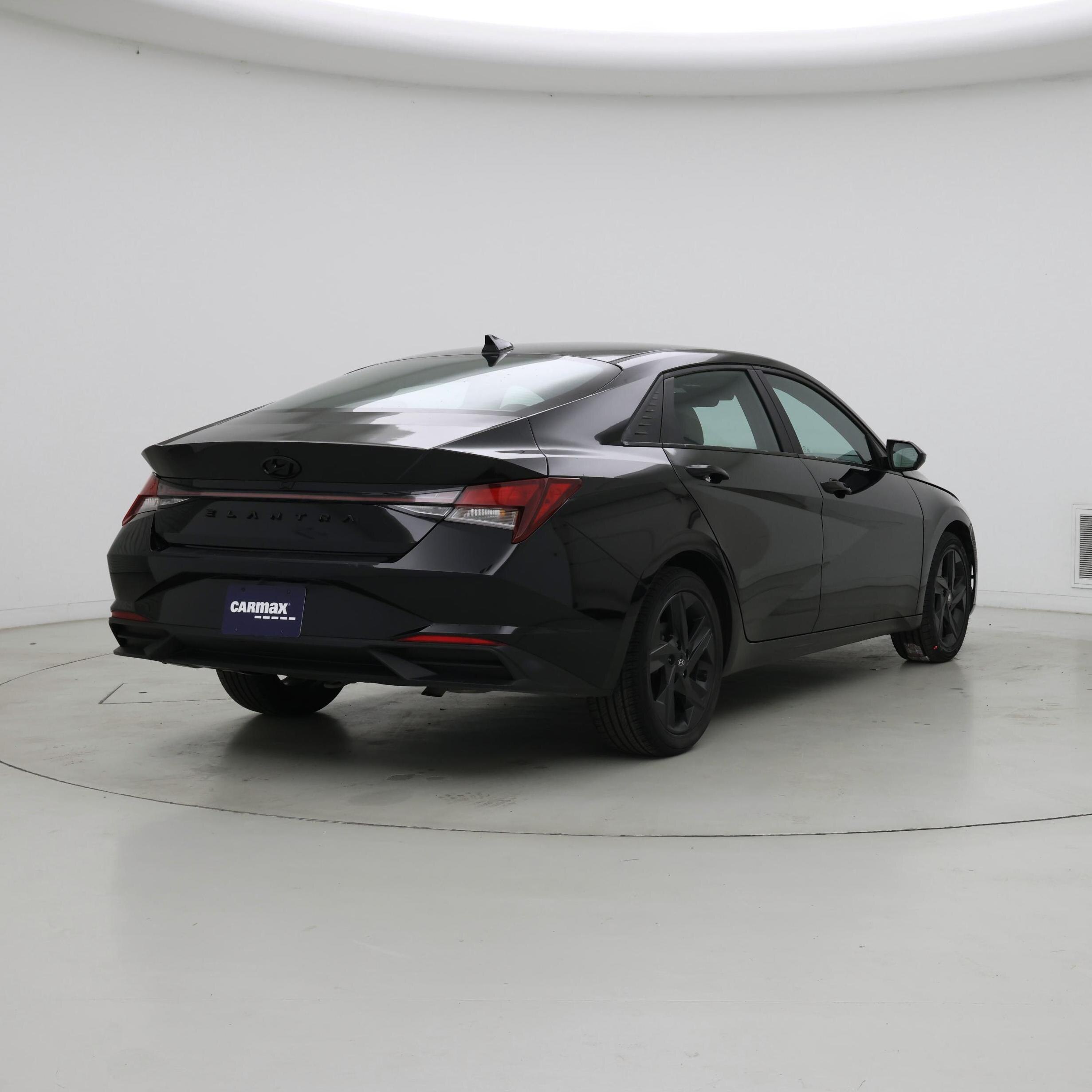 Thumbnail: 2023 Hyundai Elantra - 8