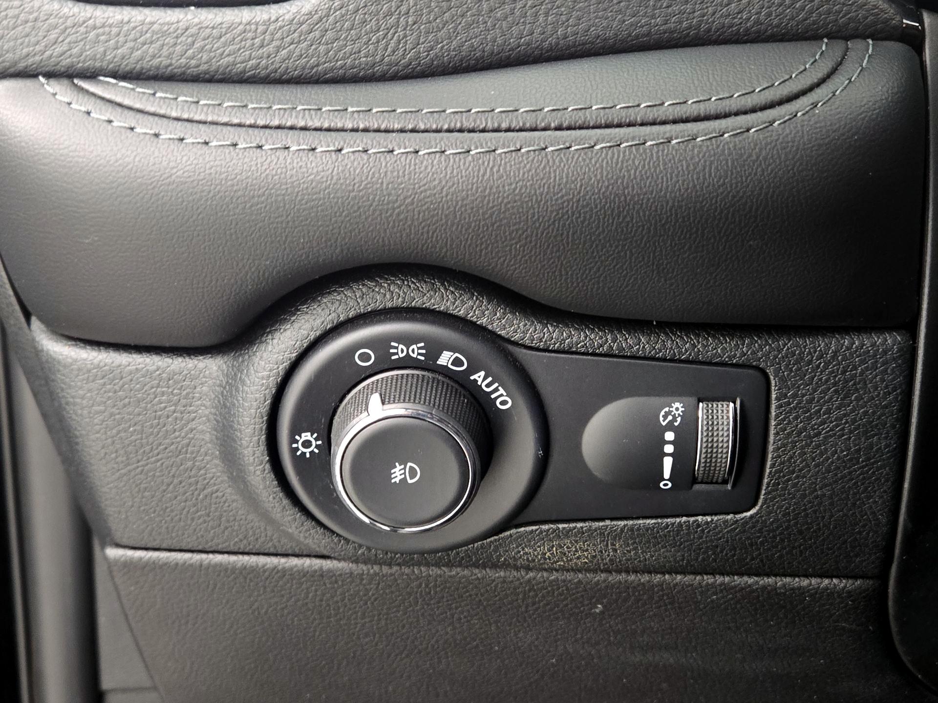 Thumbnail: 2022 Dodge Durango - 13