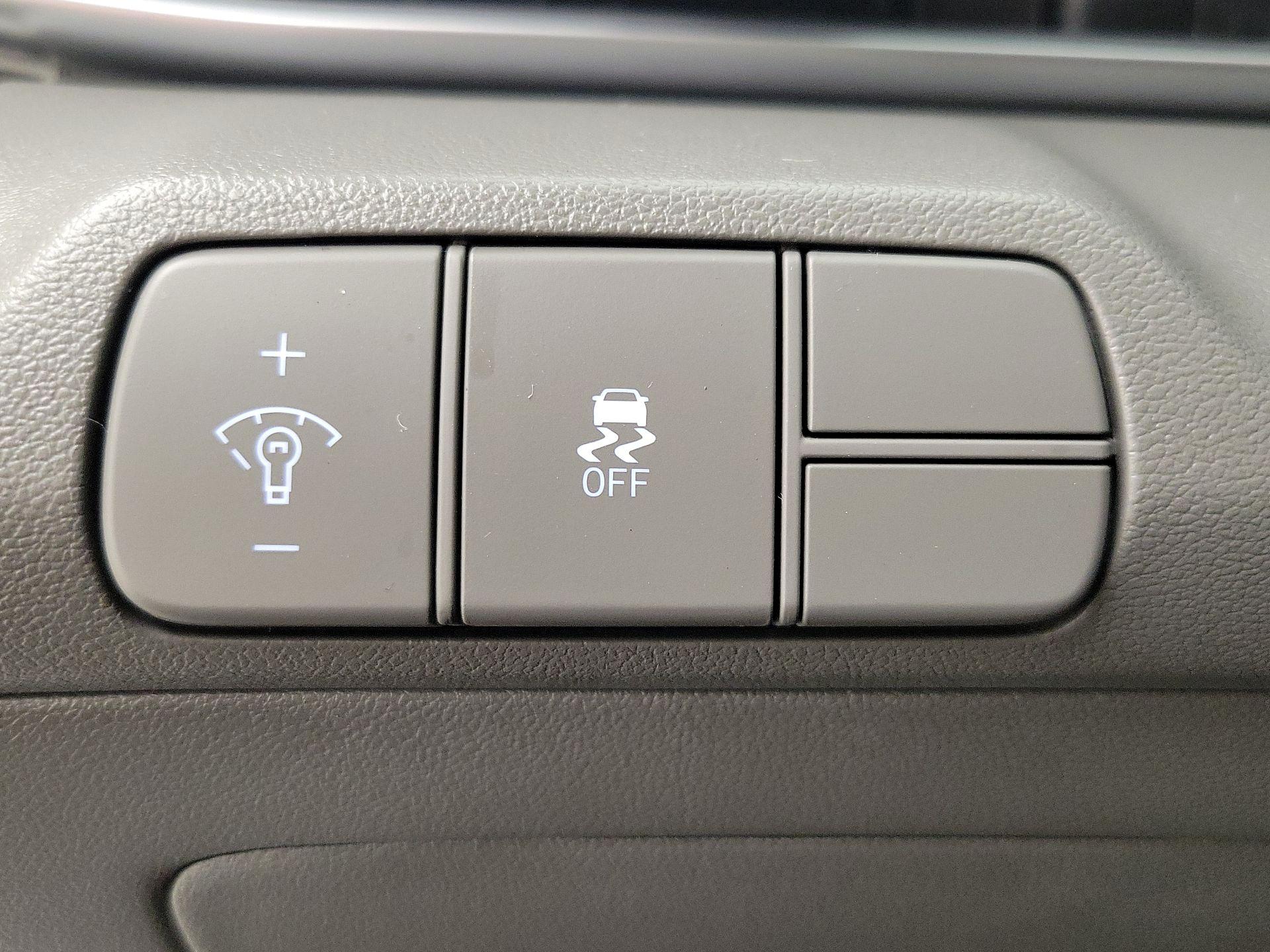 Thumbnail: 2024 Hyundai Elantra - 13