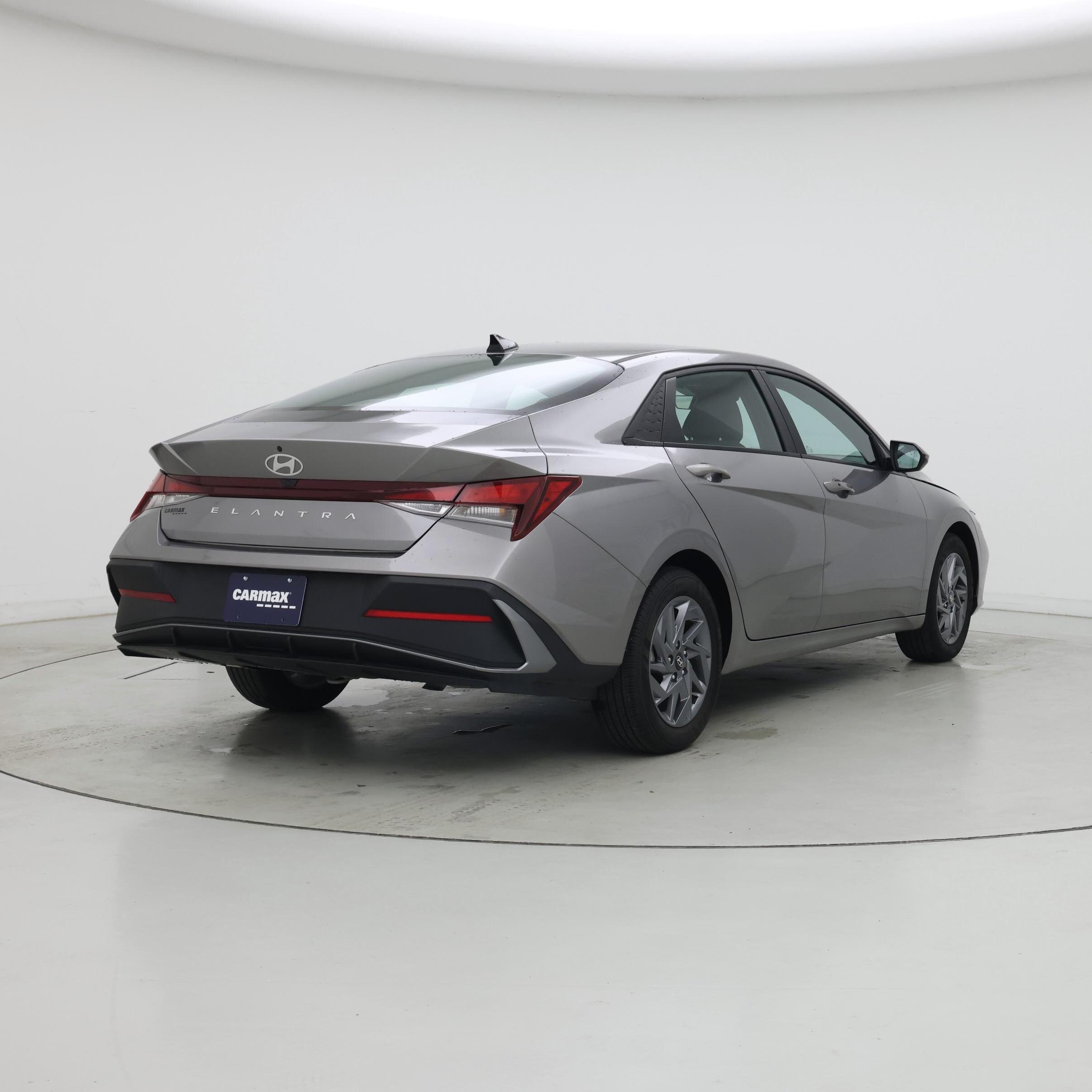 Thumbnail: 2024 Hyundai Elantra - 8