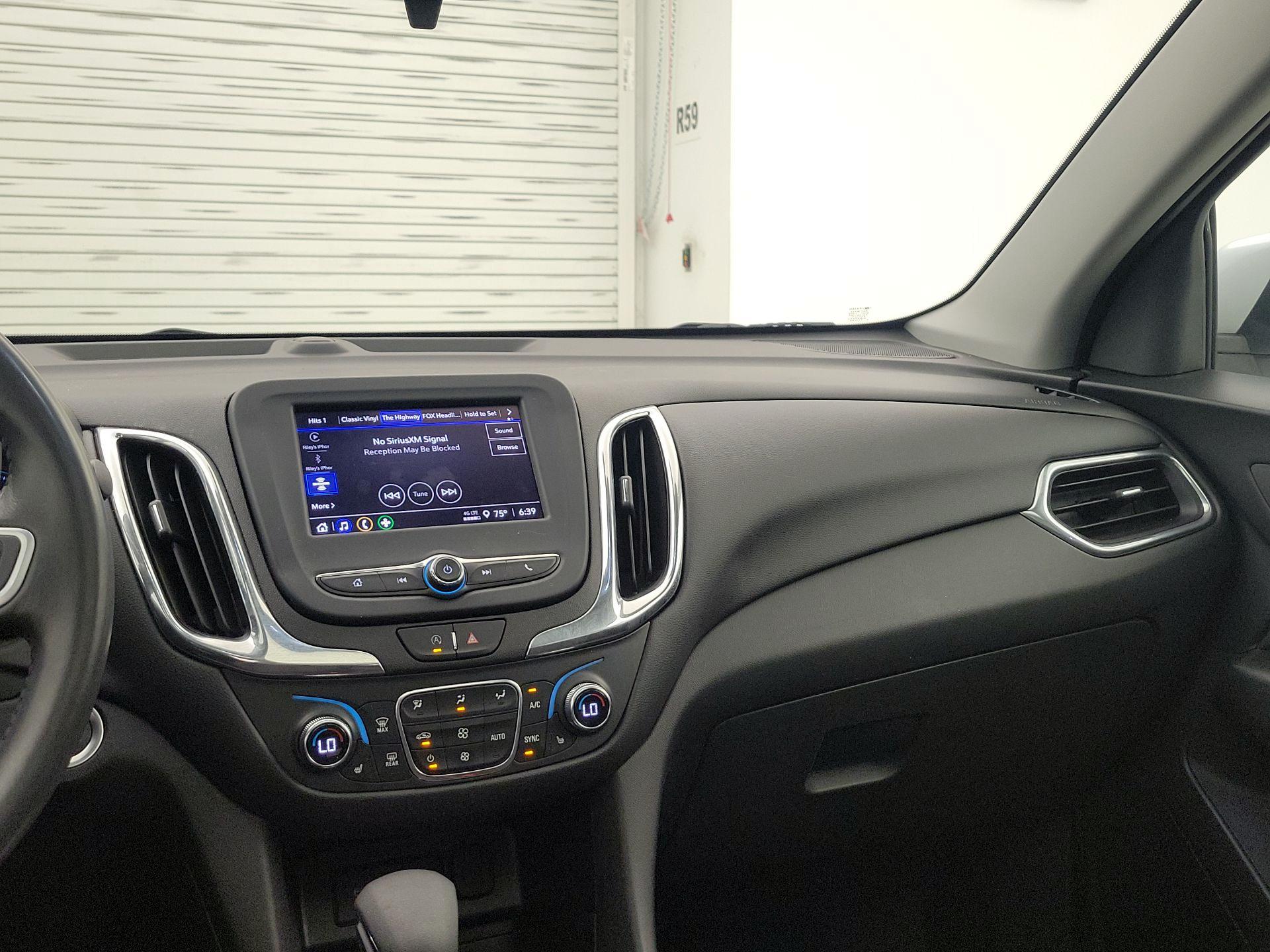 Thumbnail: 2022 Chevrolet Equinox - 9
