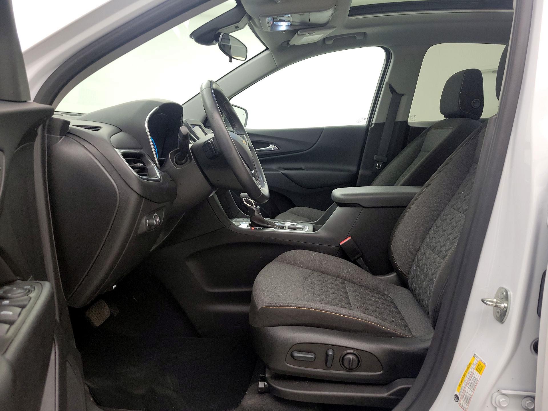 Thumbnail: 2022 Chevrolet Equinox - 11