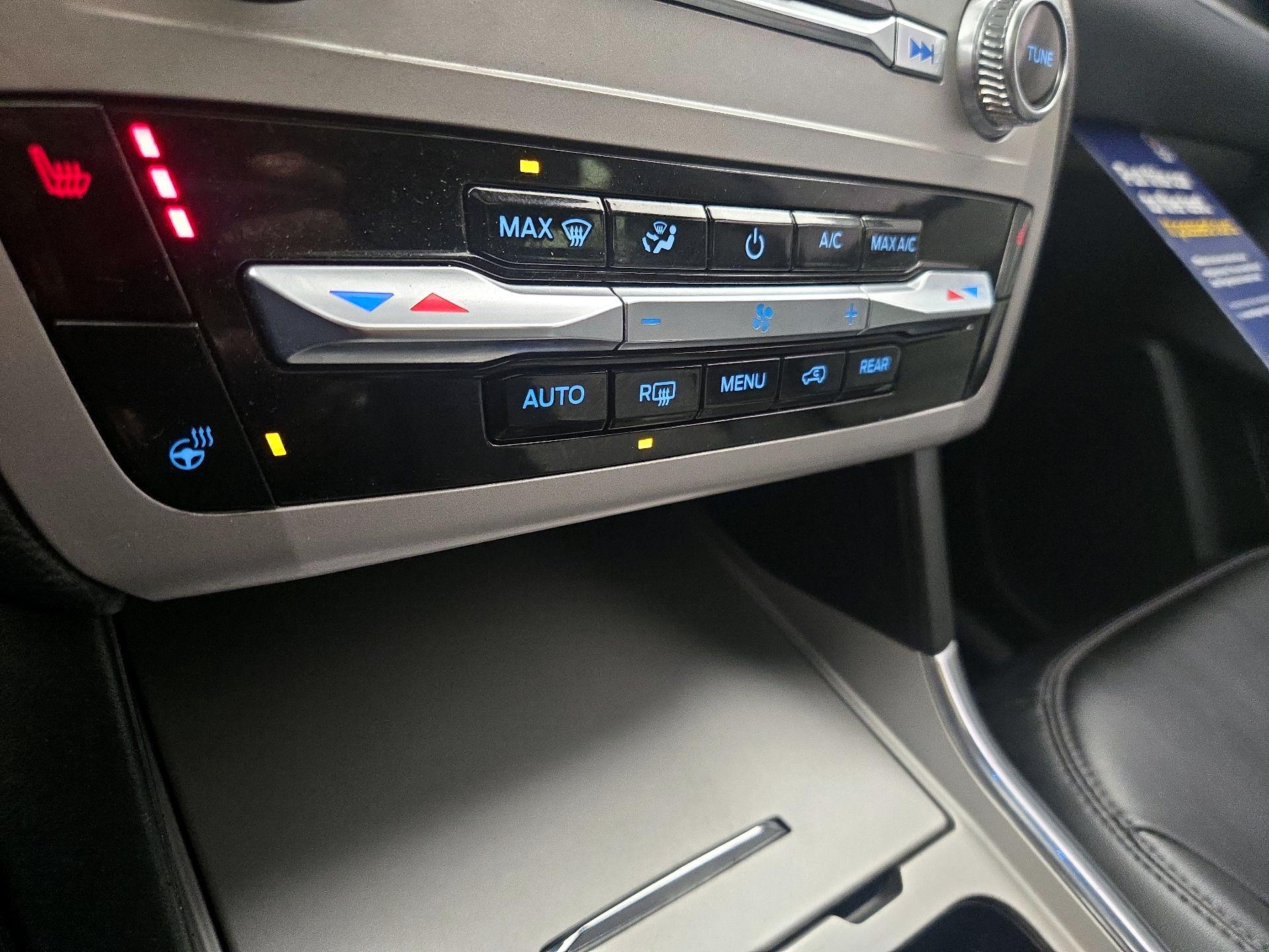 Thumbnail: 2023 Ford Explorer - 17