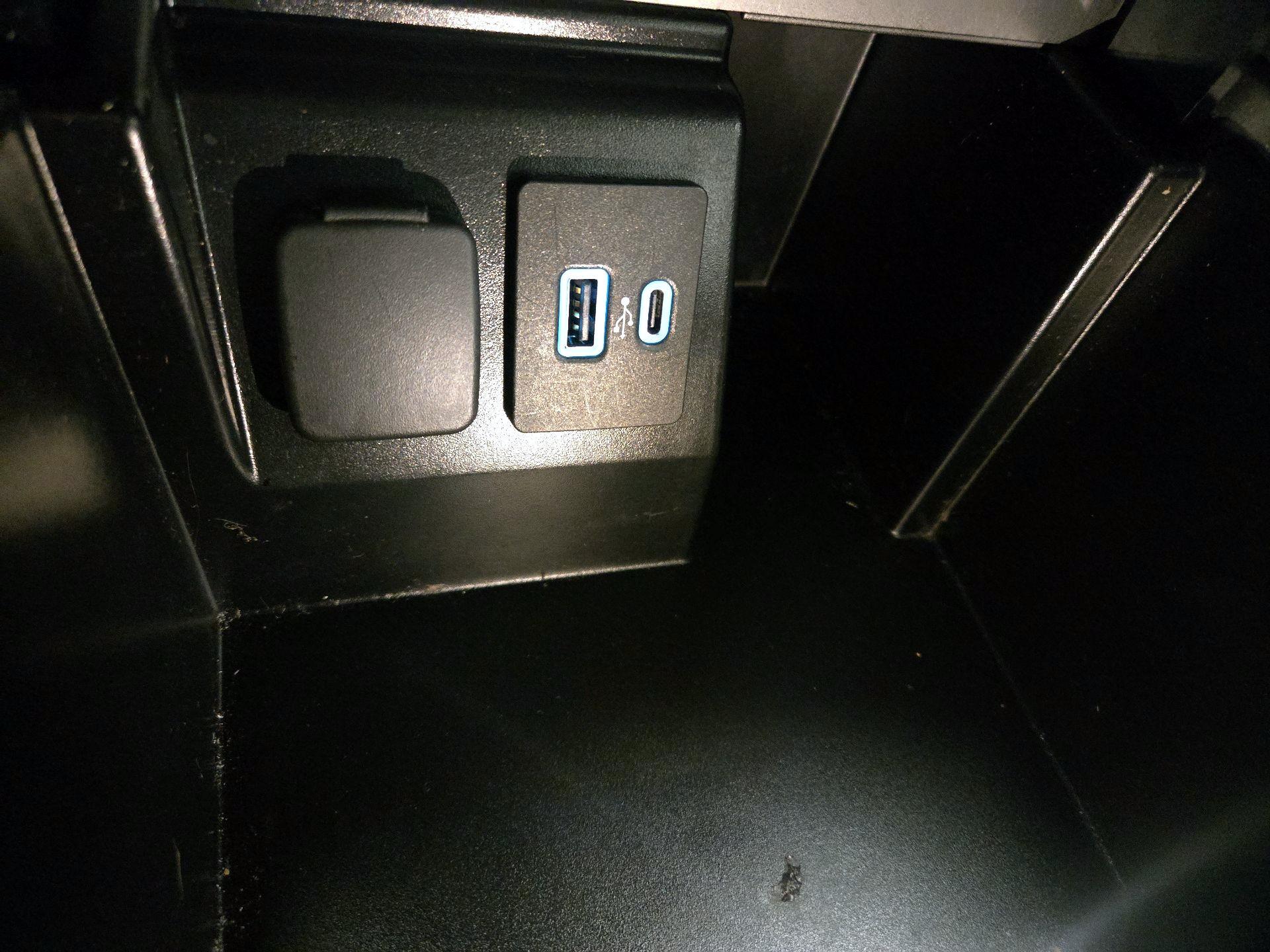 Thumbnail: 2023 Ford Explorer - 19