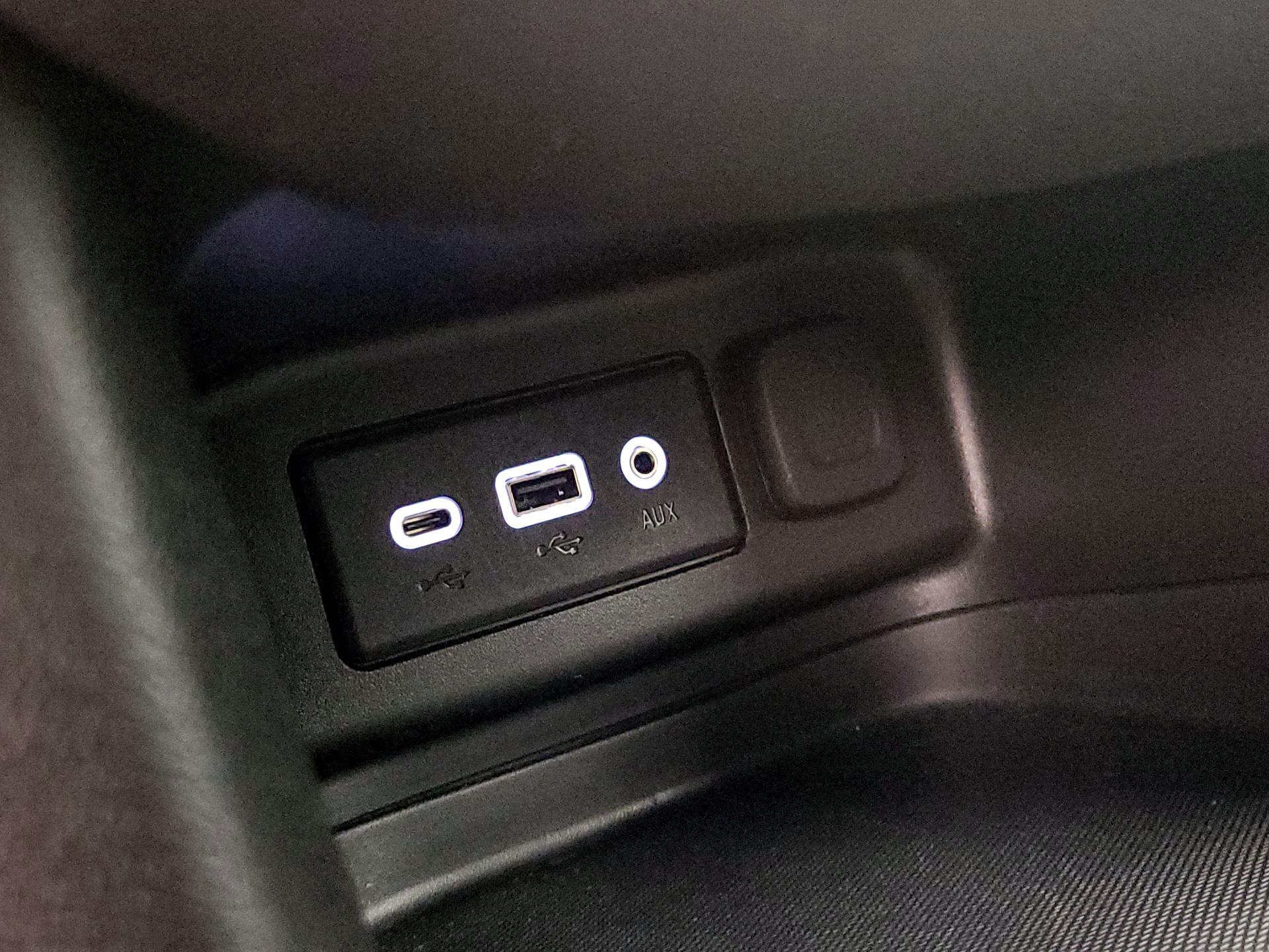 Thumbnail: 2023 Chevrolet Equinox - 18