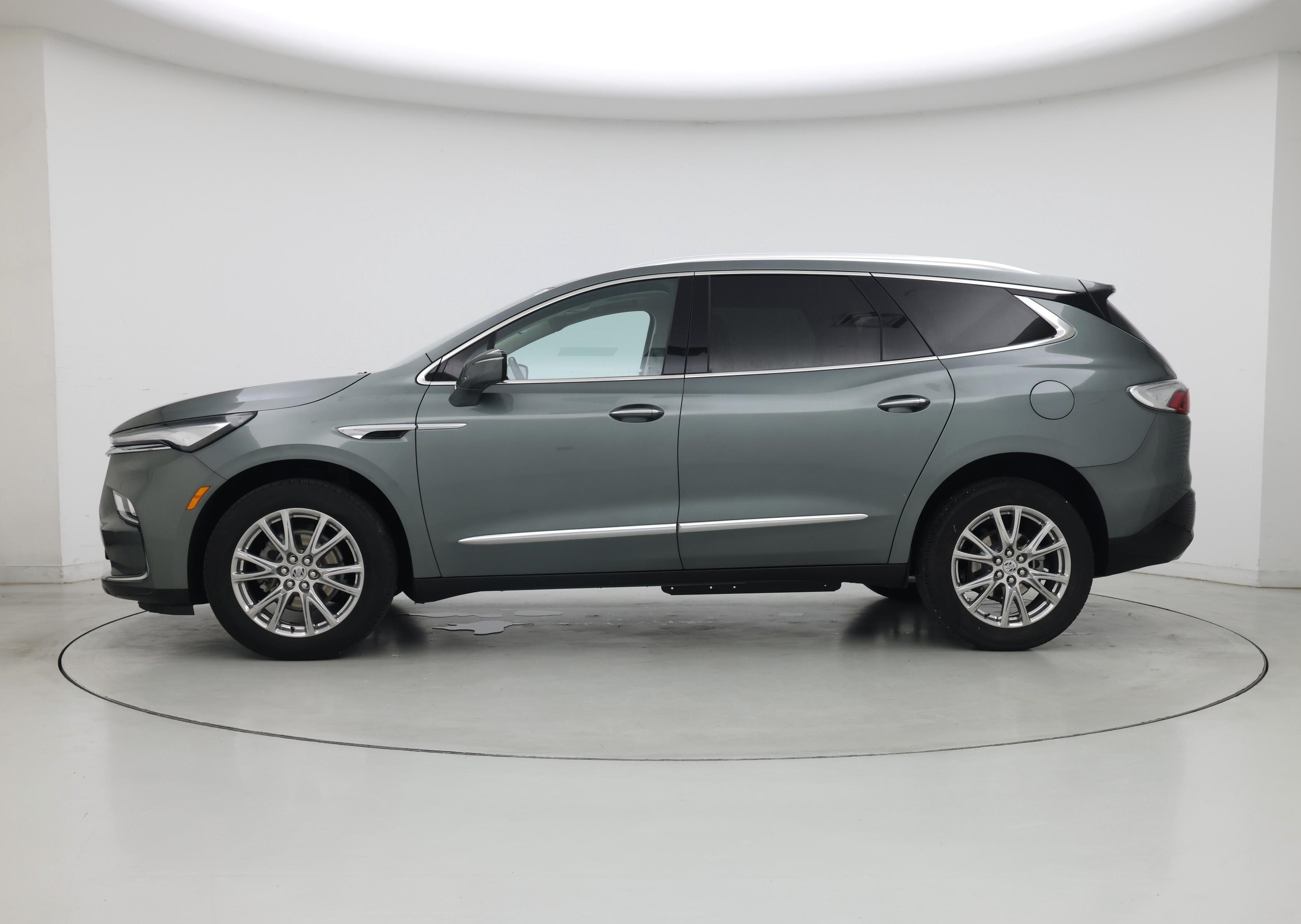 Thumbnail: 2023 Buick Enclave - 3