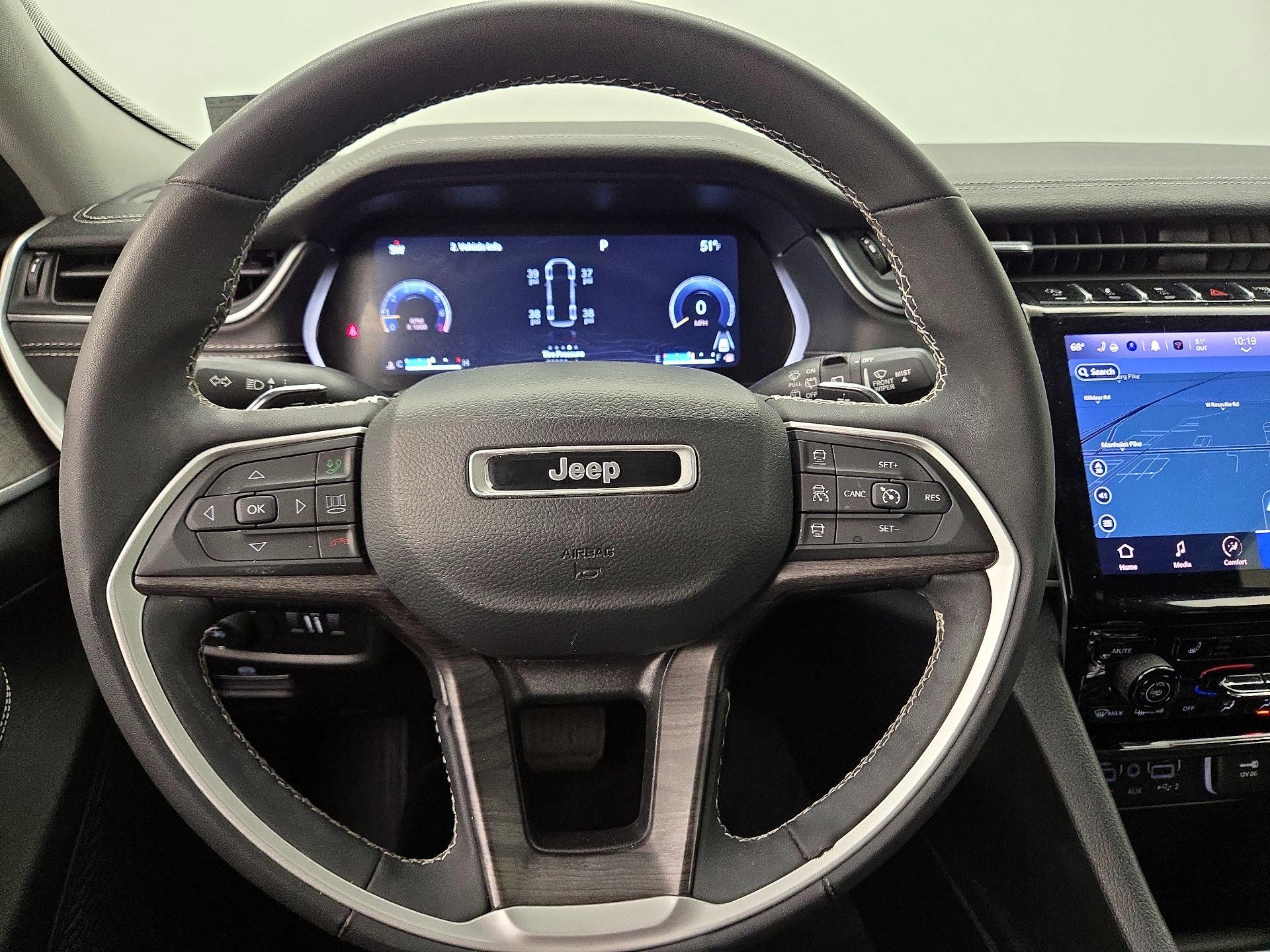 Thumbnail: 2023 Jeep Grand Cherokee L - 10