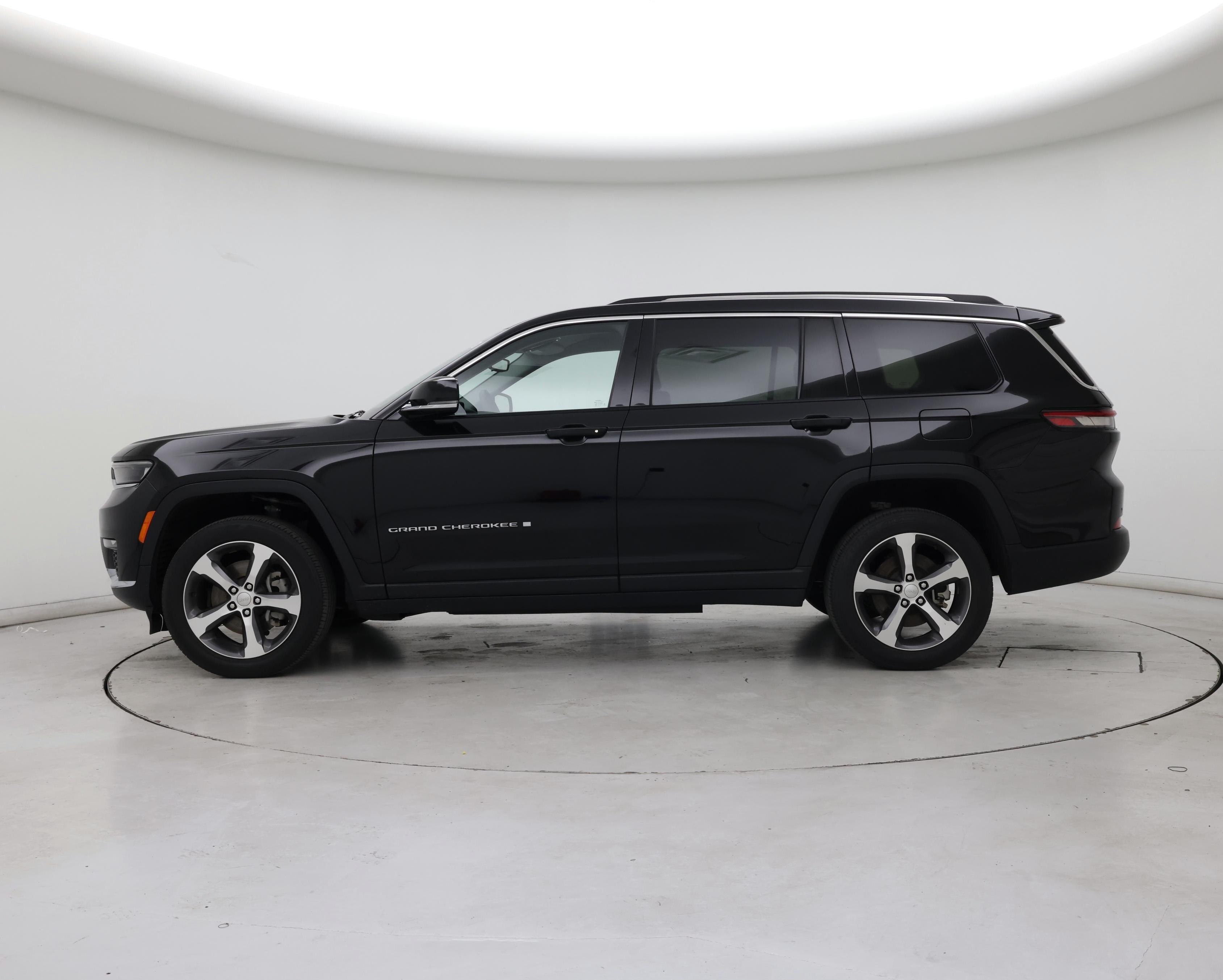 Thumbnail: 2023 Jeep Grand Cherokee L - 3