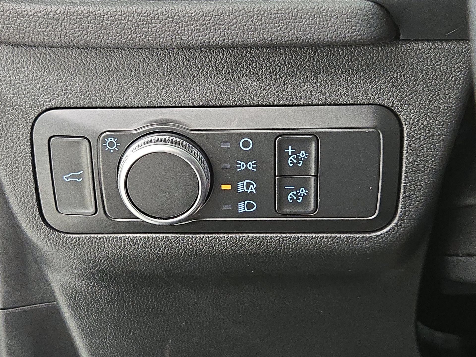 Thumbnail: 2022 Ford Escape - 13