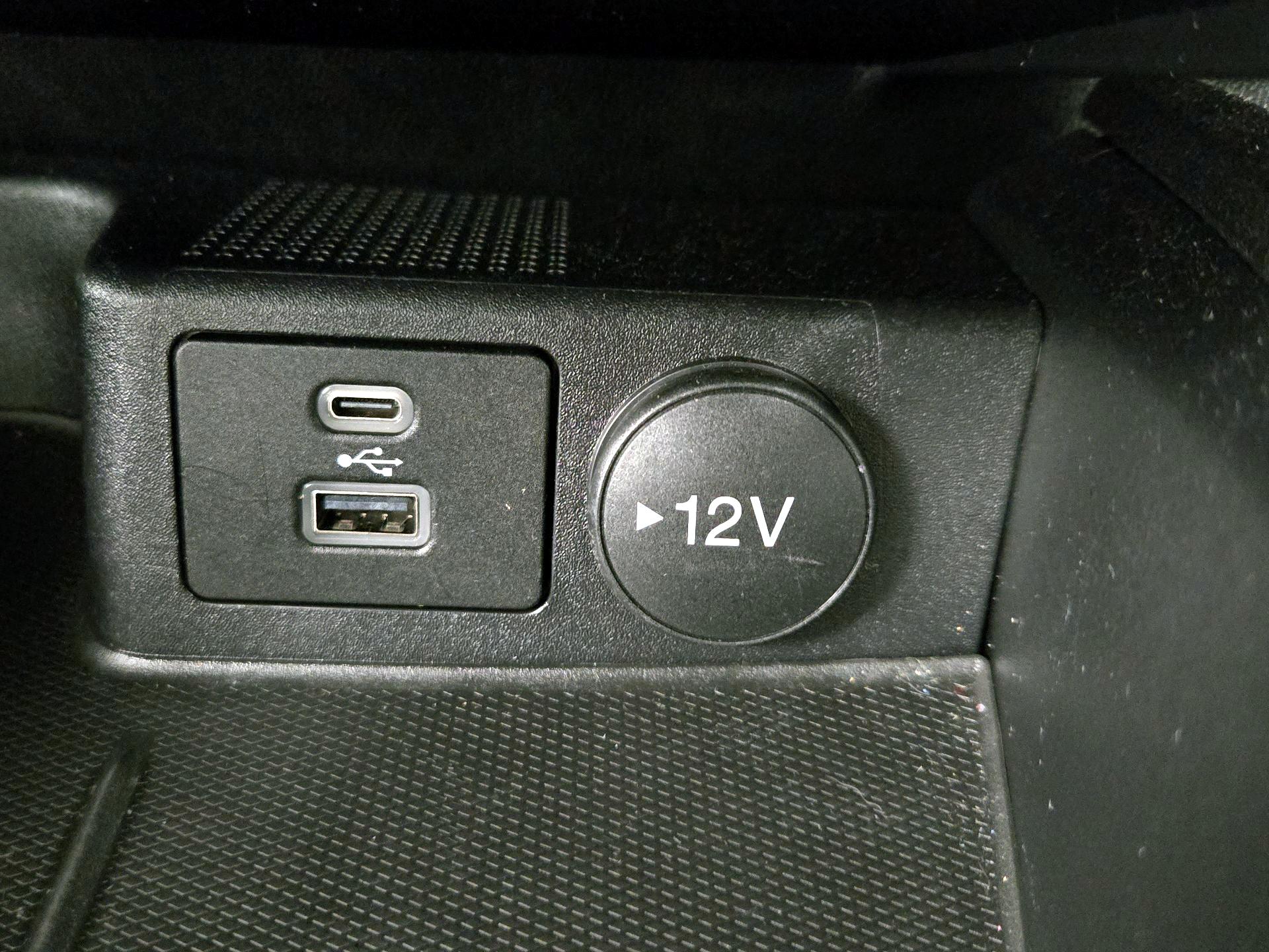 Thumbnail: 2022 Ford Escape - 18