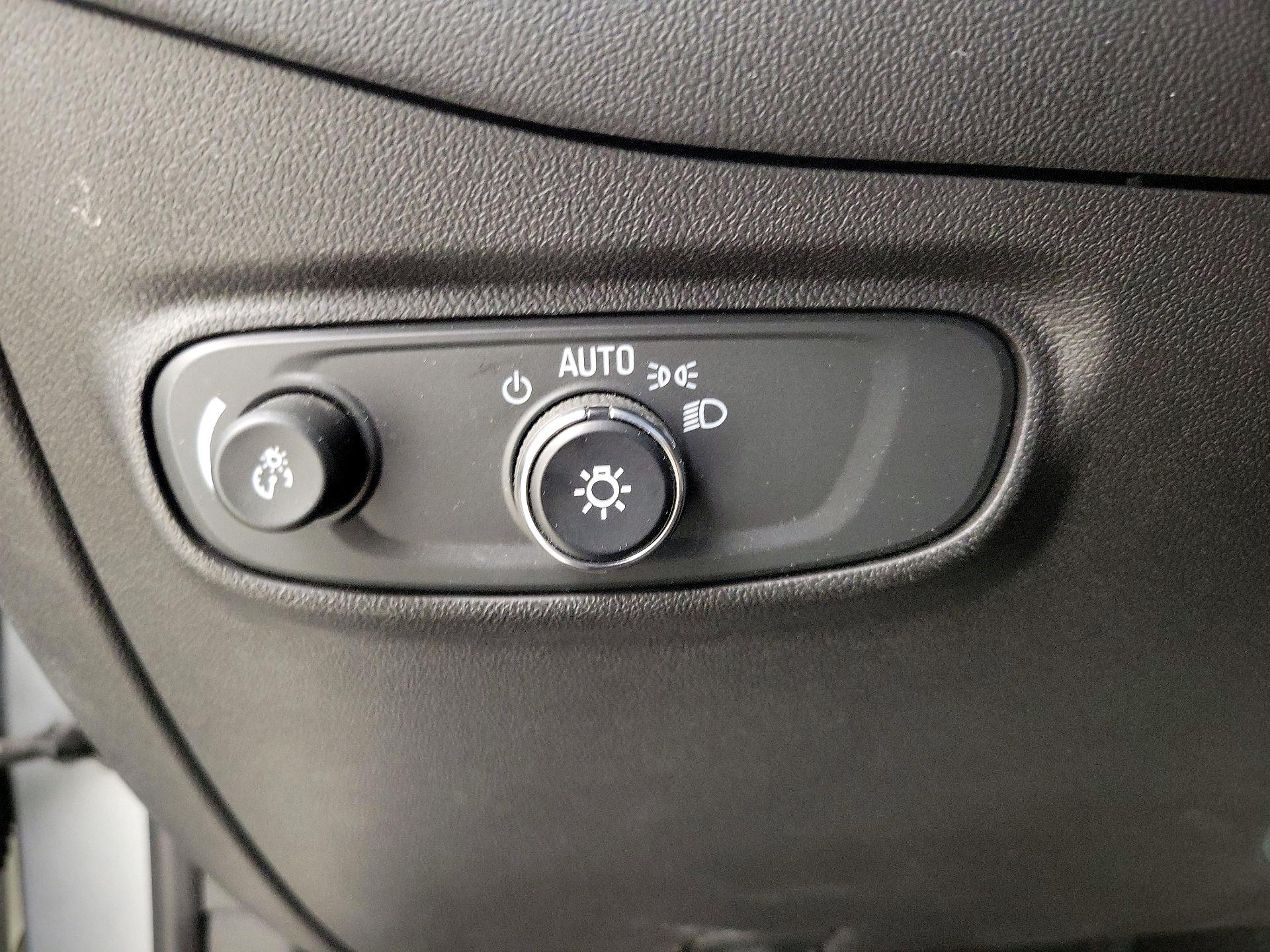 Thumbnail: 2022 Chevrolet Equinox - 13