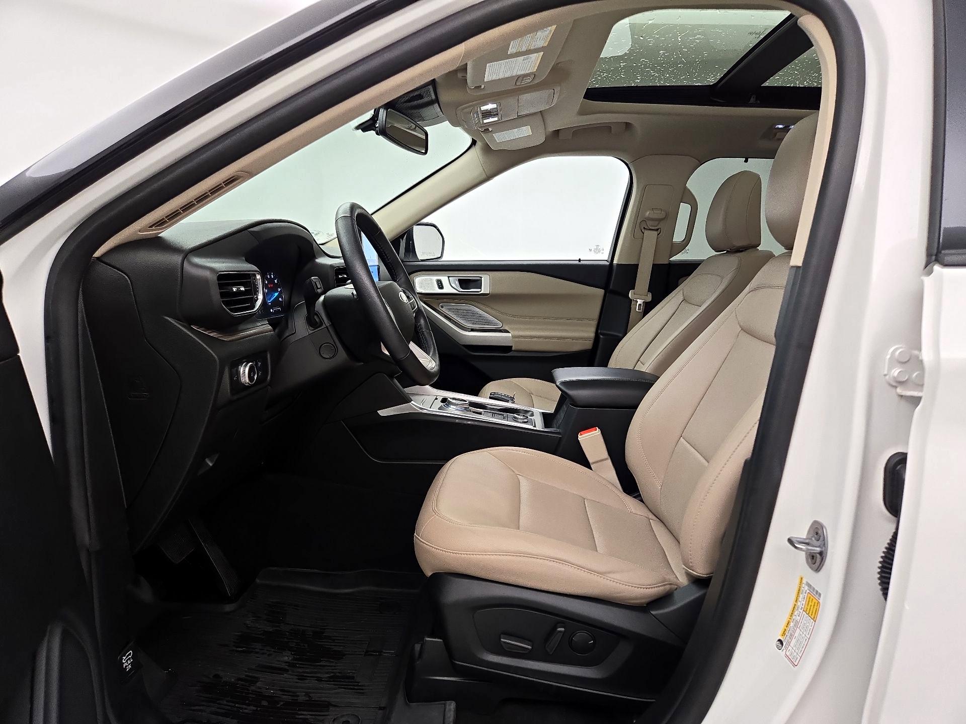 Thumbnail: 2022 Ford Explorer - 11