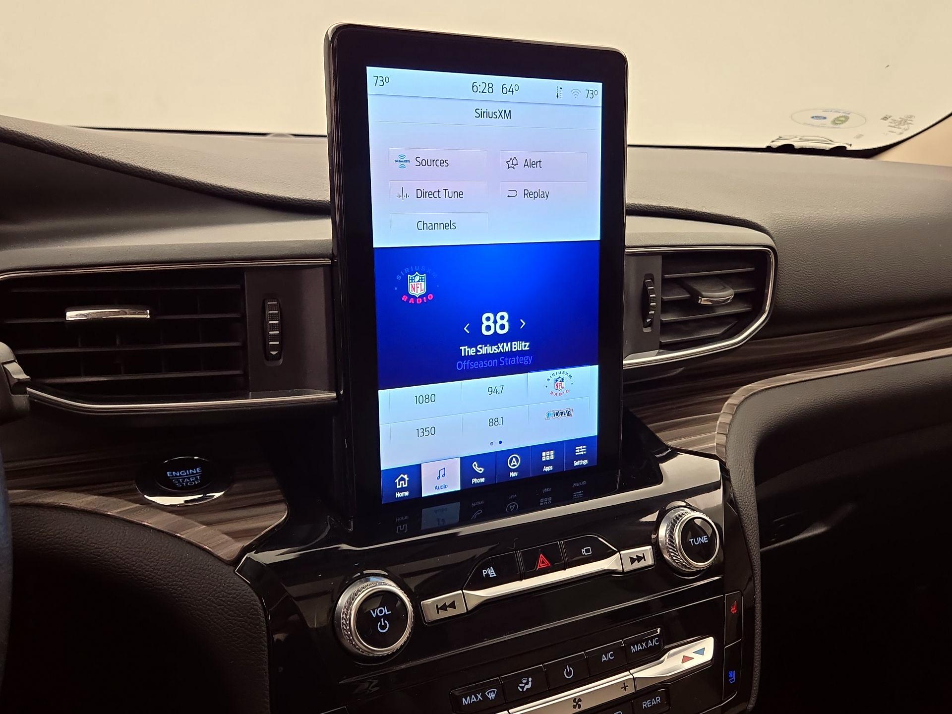 Thumbnail: 2022 Ford Explorer - 16