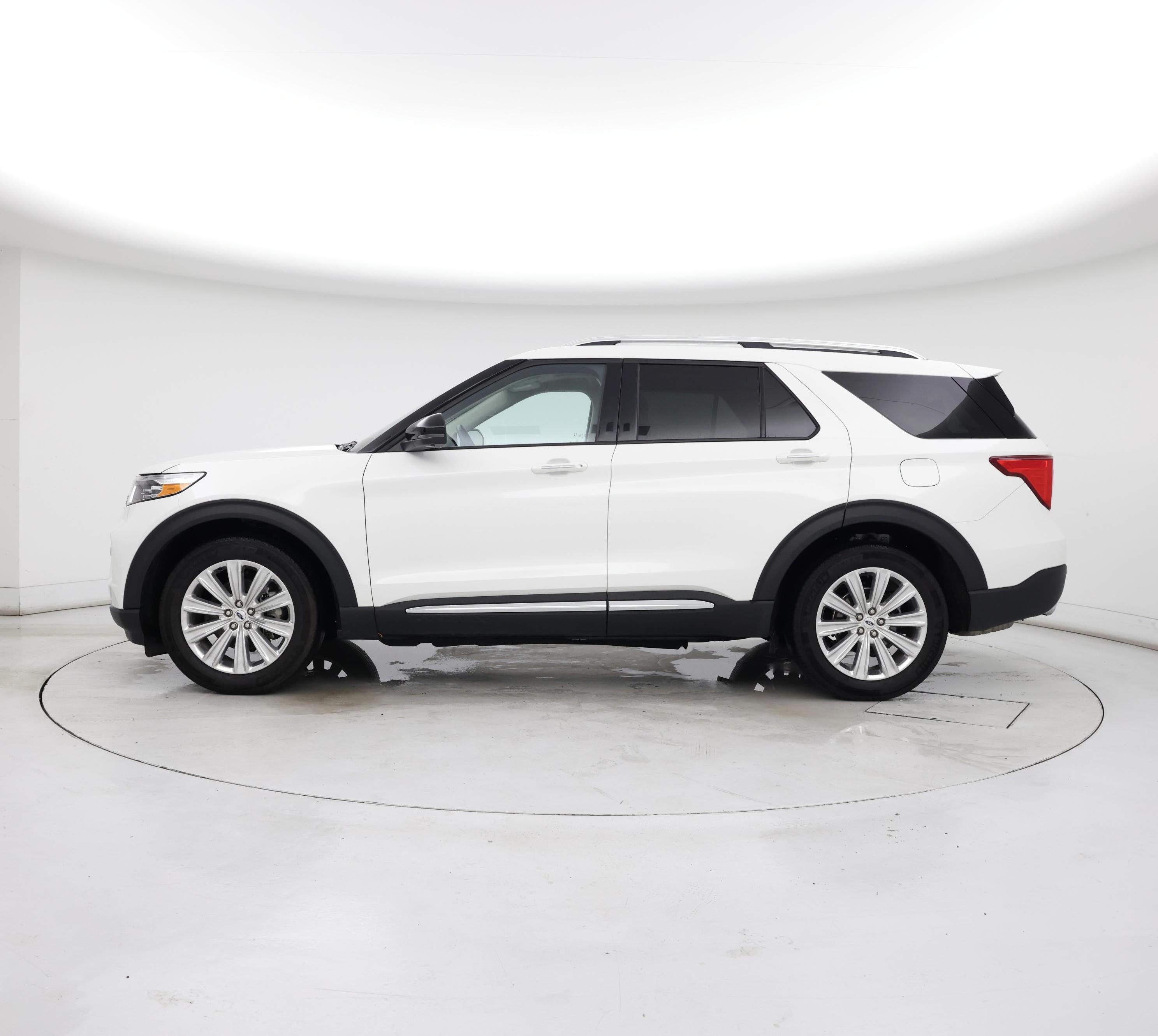 Thumbnail: 2022 Ford Explorer - 3