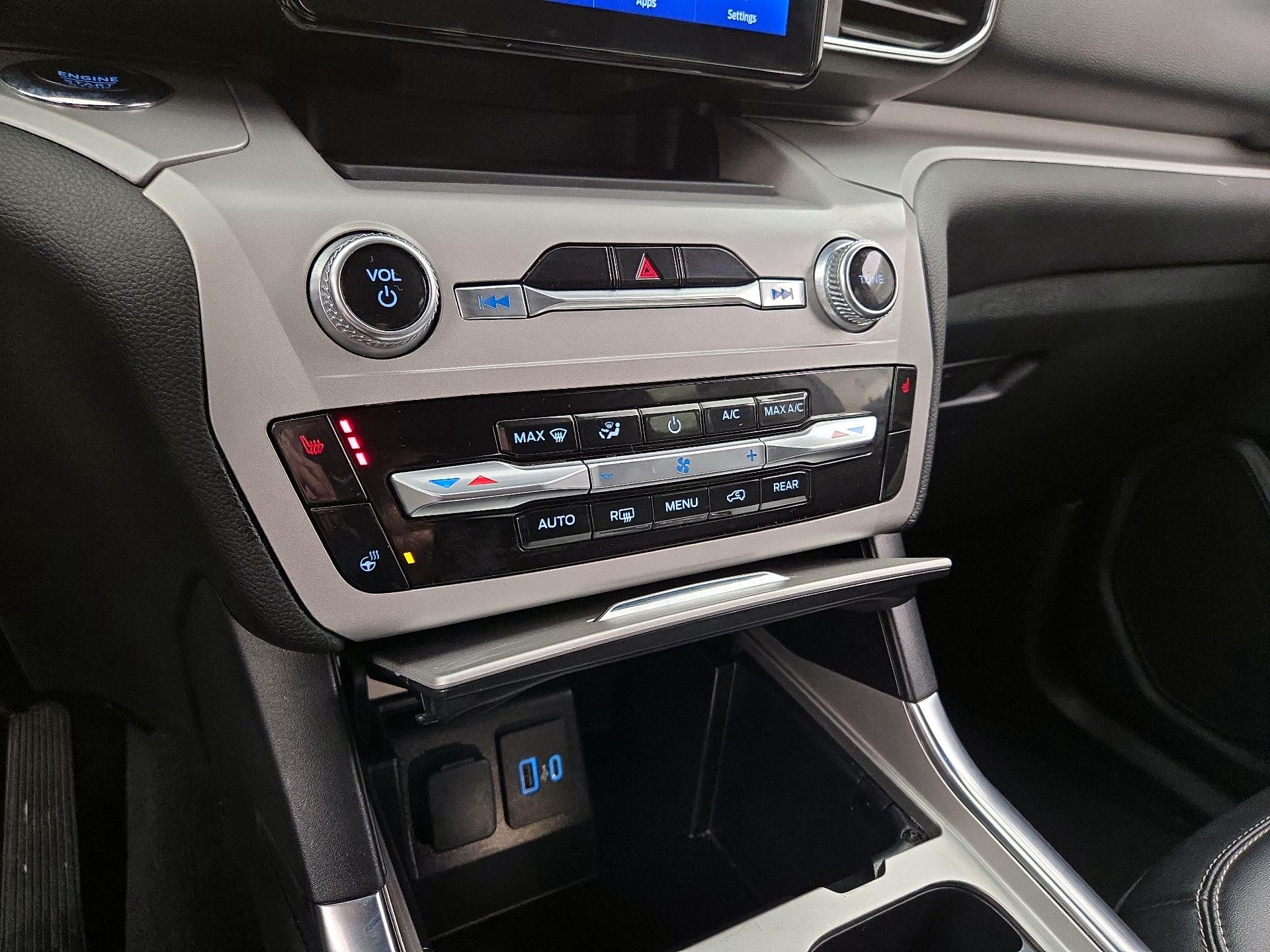 Thumbnail: 2023 Ford Explorer - 16