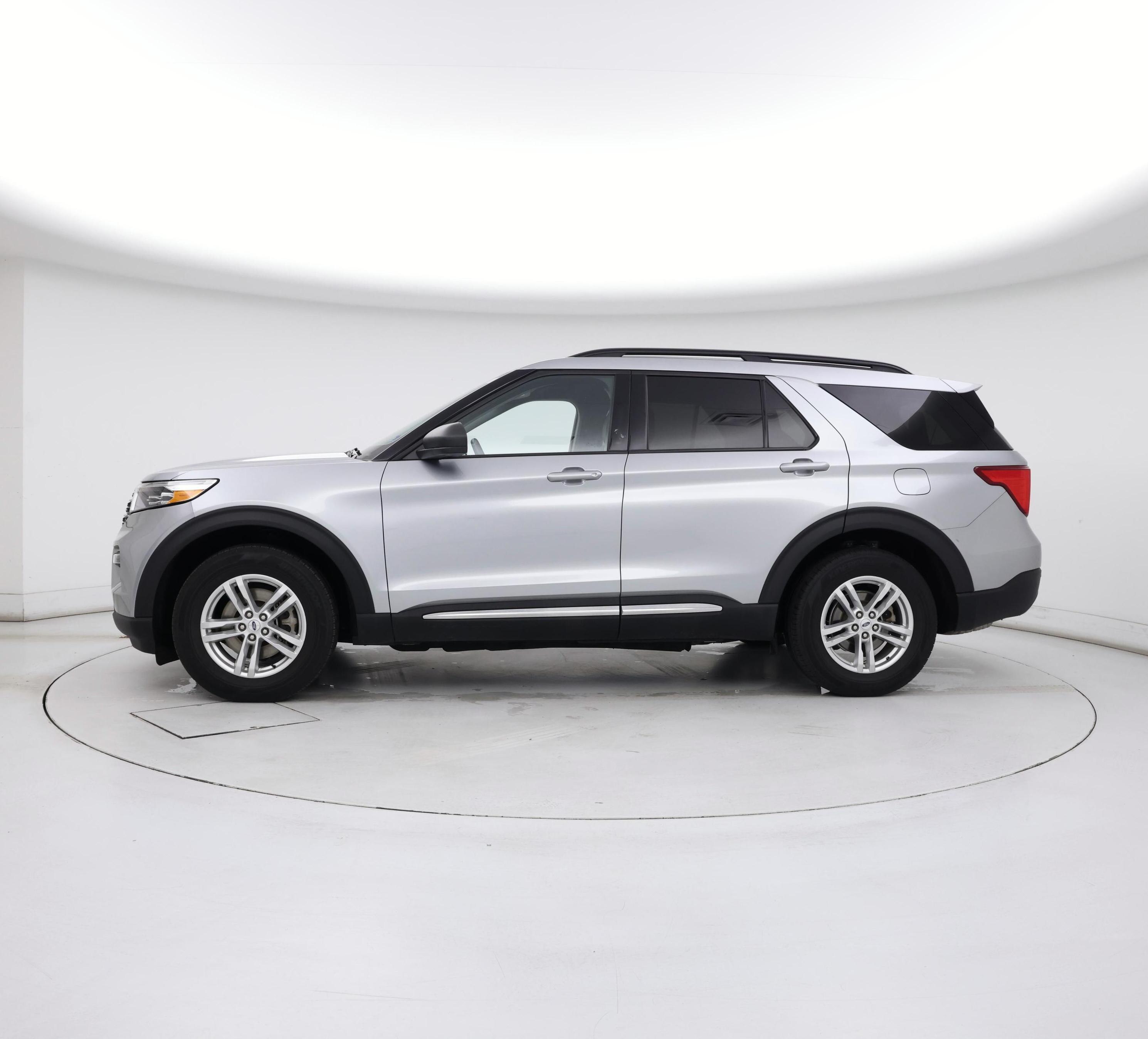 Thumbnail: 2023 Ford Explorer - 3
