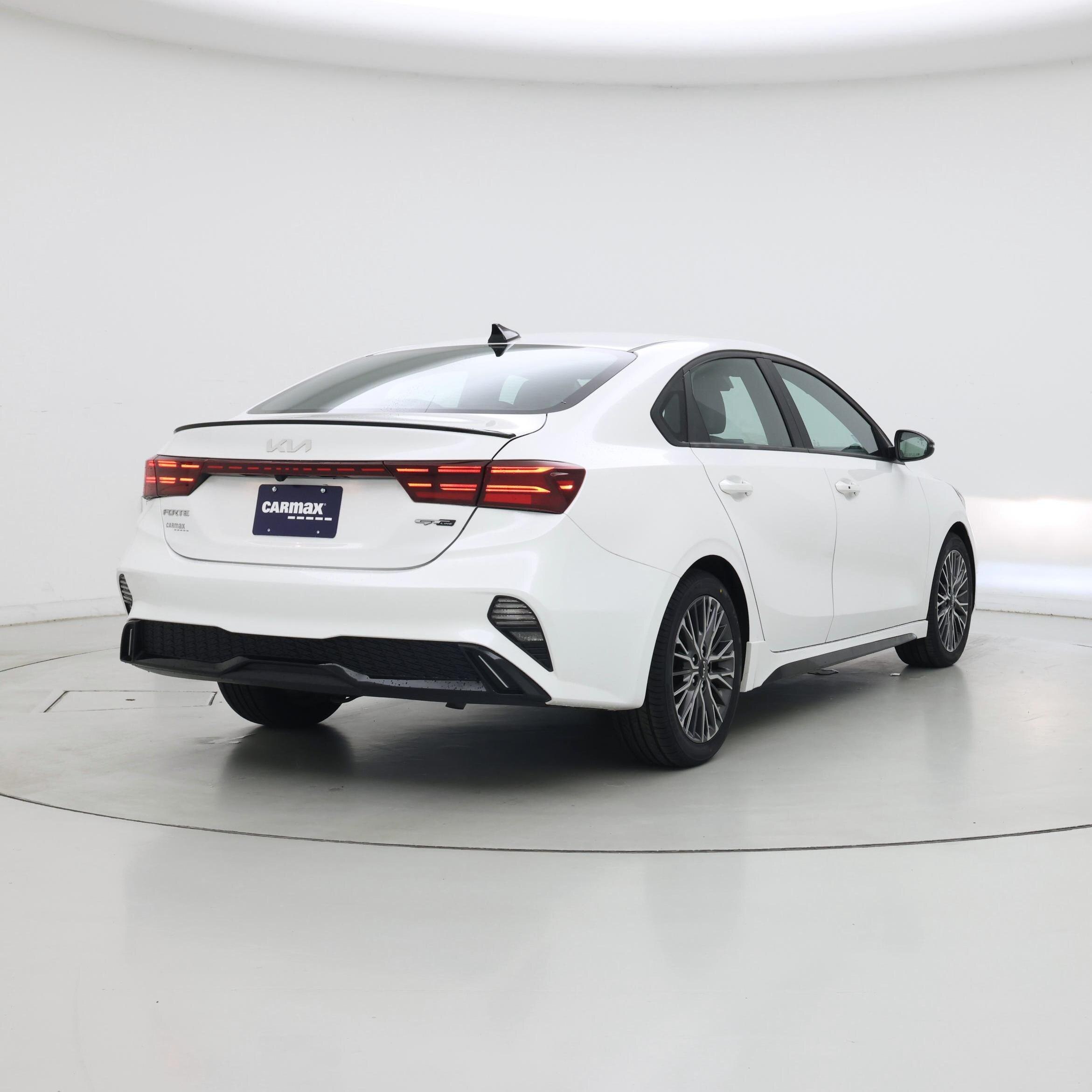 Thumbnail: 2022 Kia Forte - 8