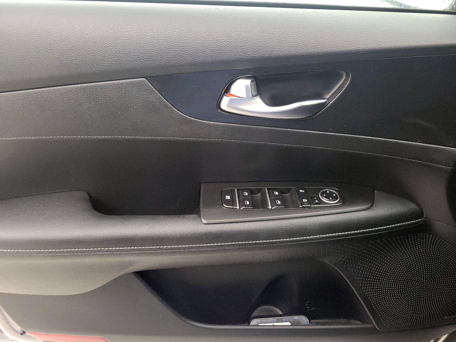 Thumbnail: 2023 Kia Forte - 12