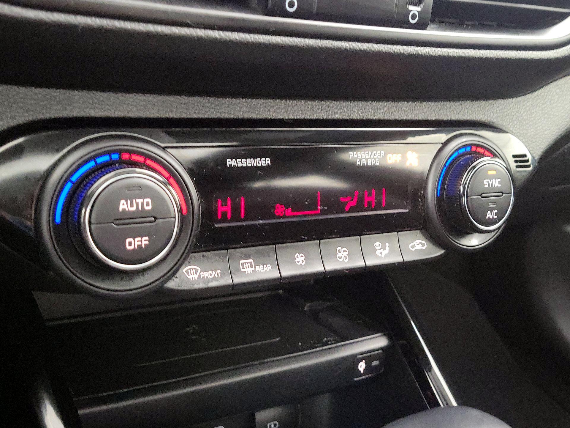 Thumbnail: 2023 Kia Forte - 17