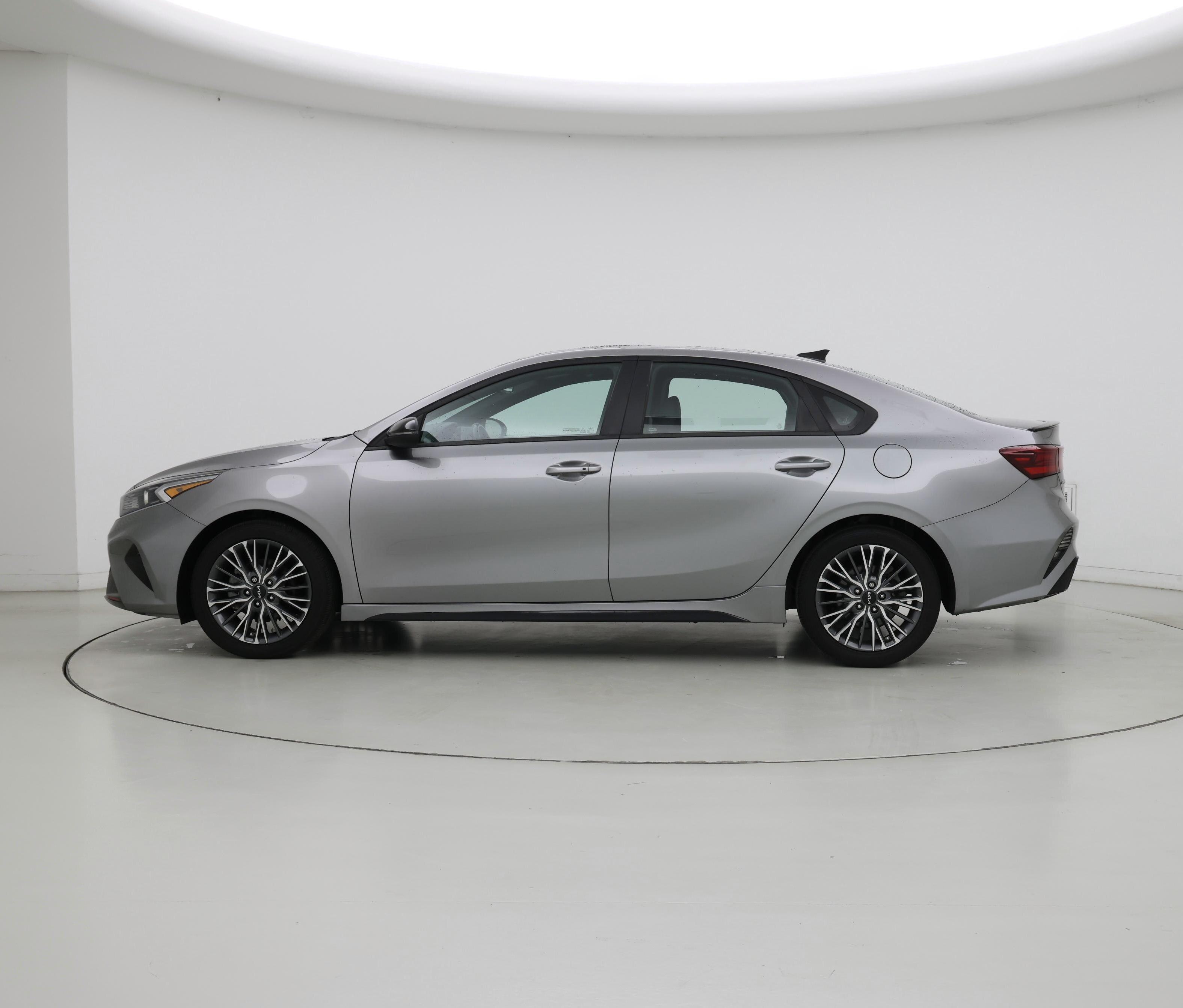 Thumbnail: 2023 Kia Forte - 3