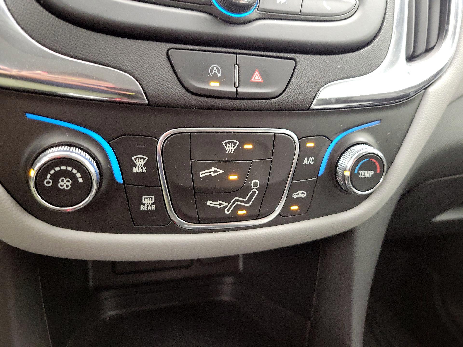 Thumbnail: 2022 Chevrolet Equinox - 16