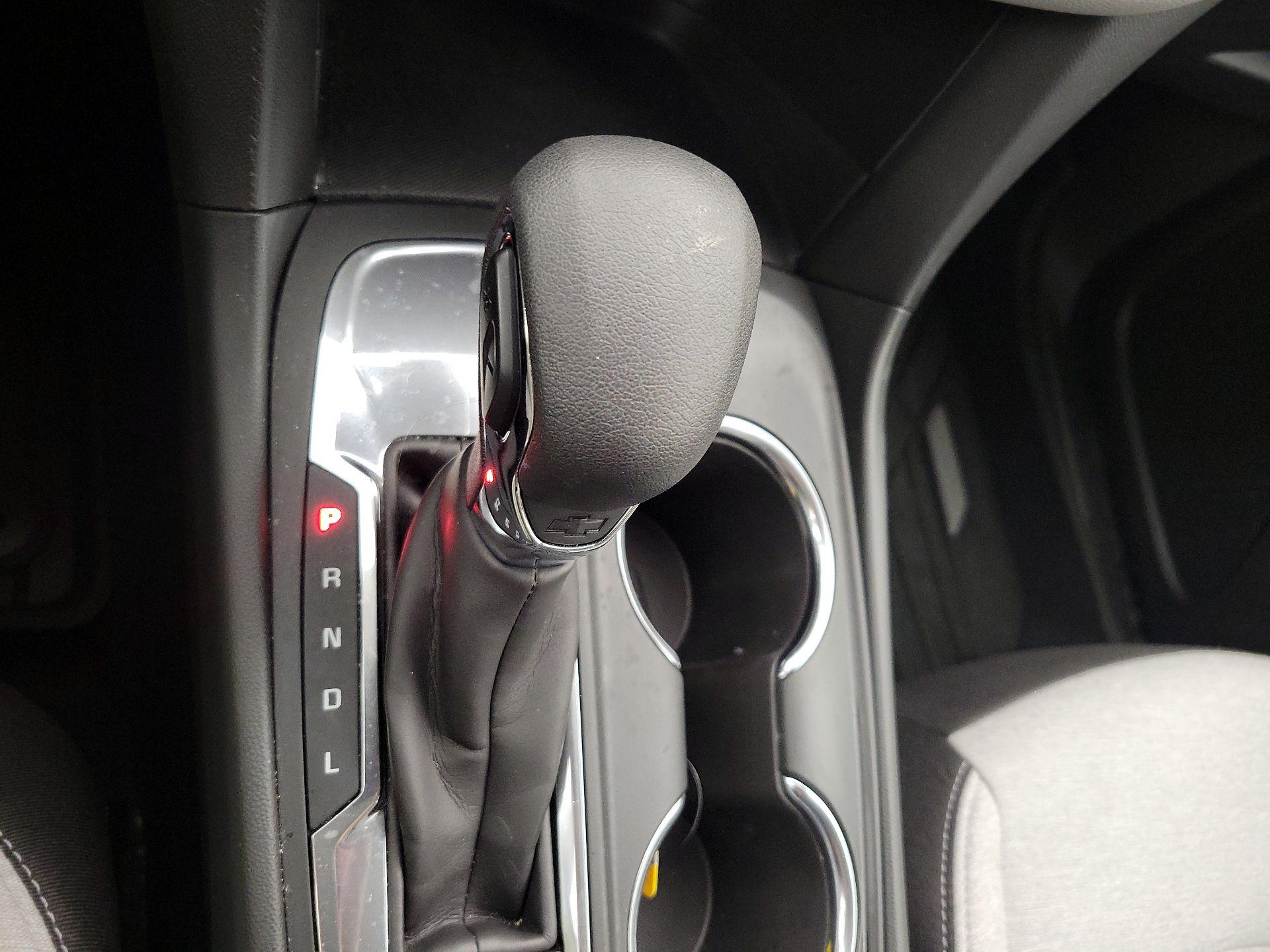 Thumbnail: 2022 Chevrolet Equinox - 17