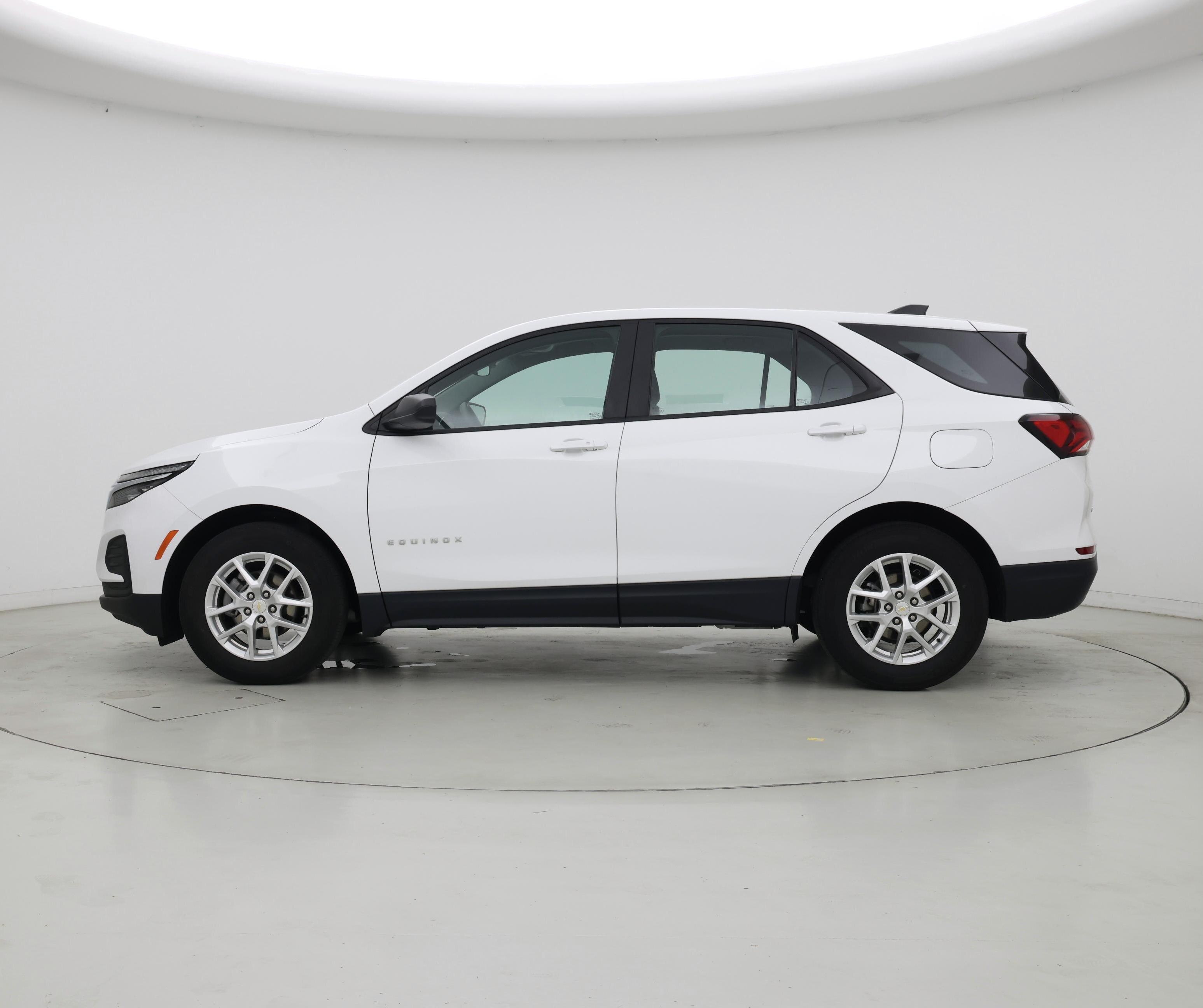 Thumbnail: 2022 Chevrolet Equinox - 3