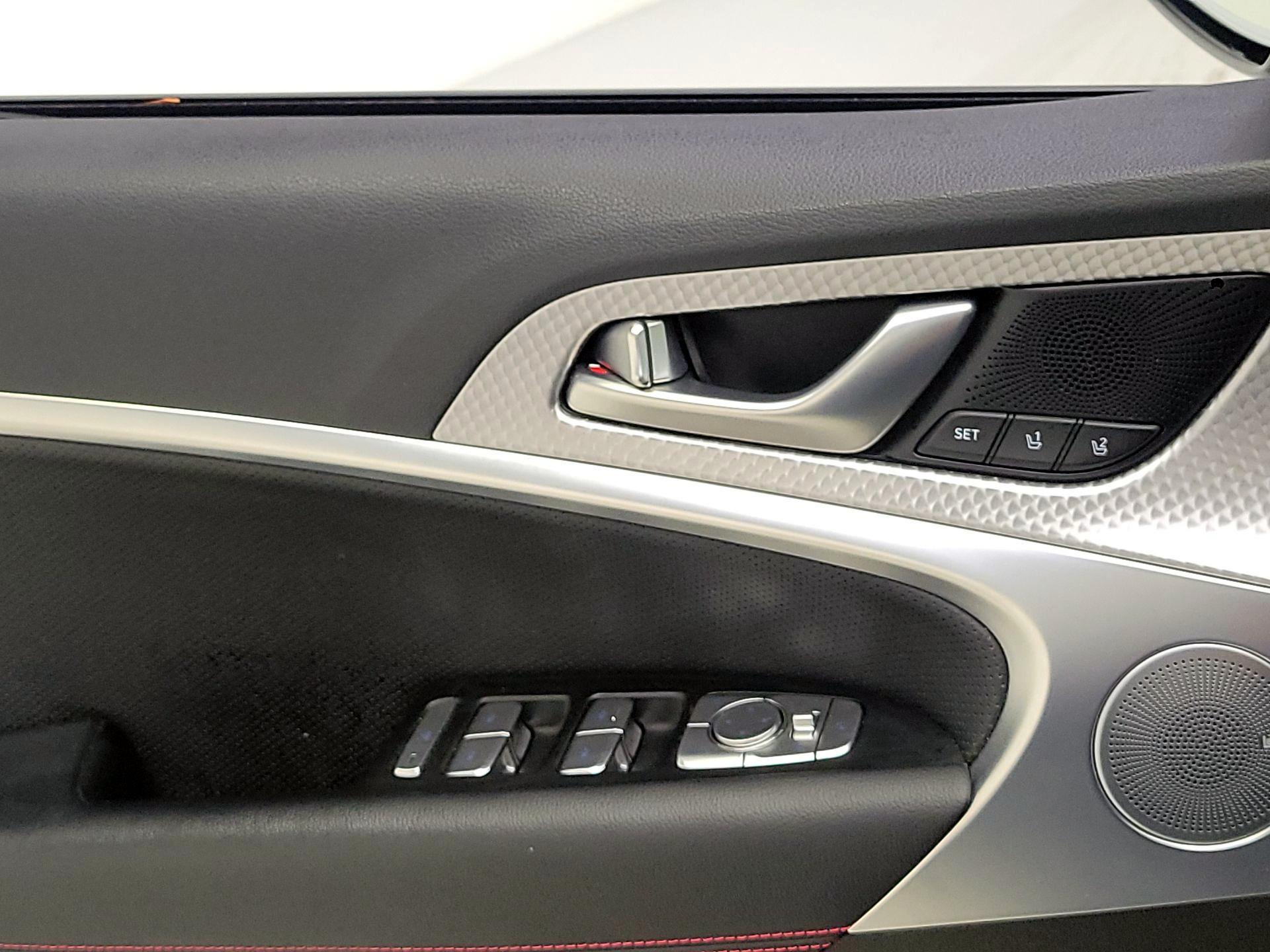 Thumbnail: 2023 Genesis G70 - 12