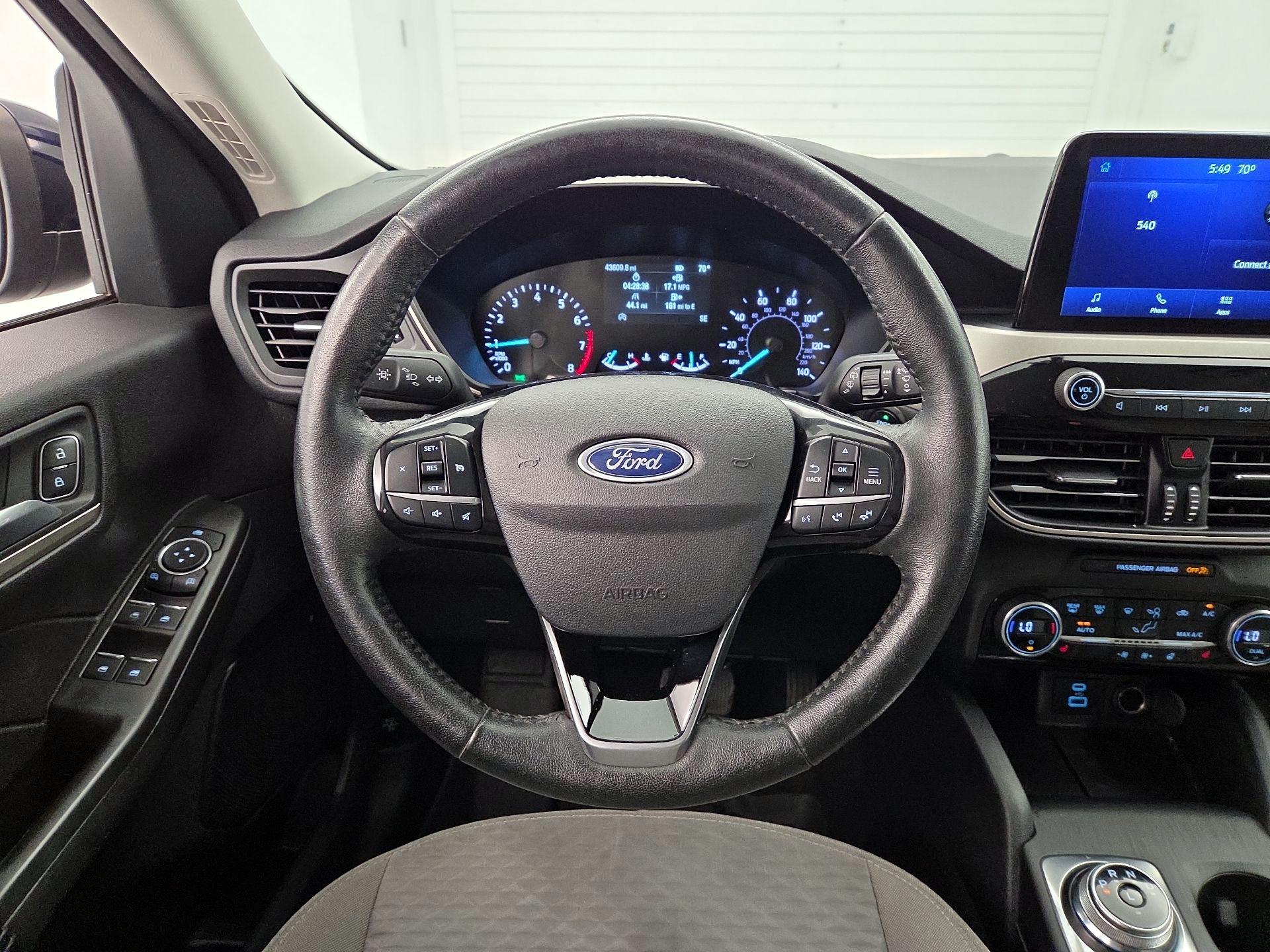 Thumbnail: 2021 Ford Escape - 10