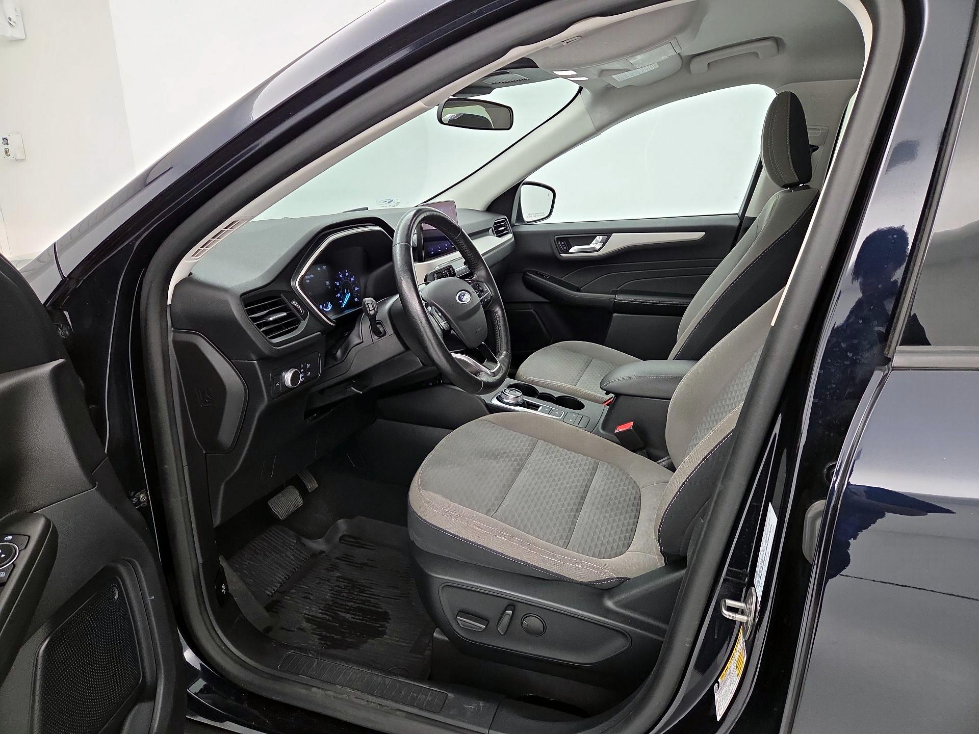 Thumbnail: 2021 Ford Escape - 11