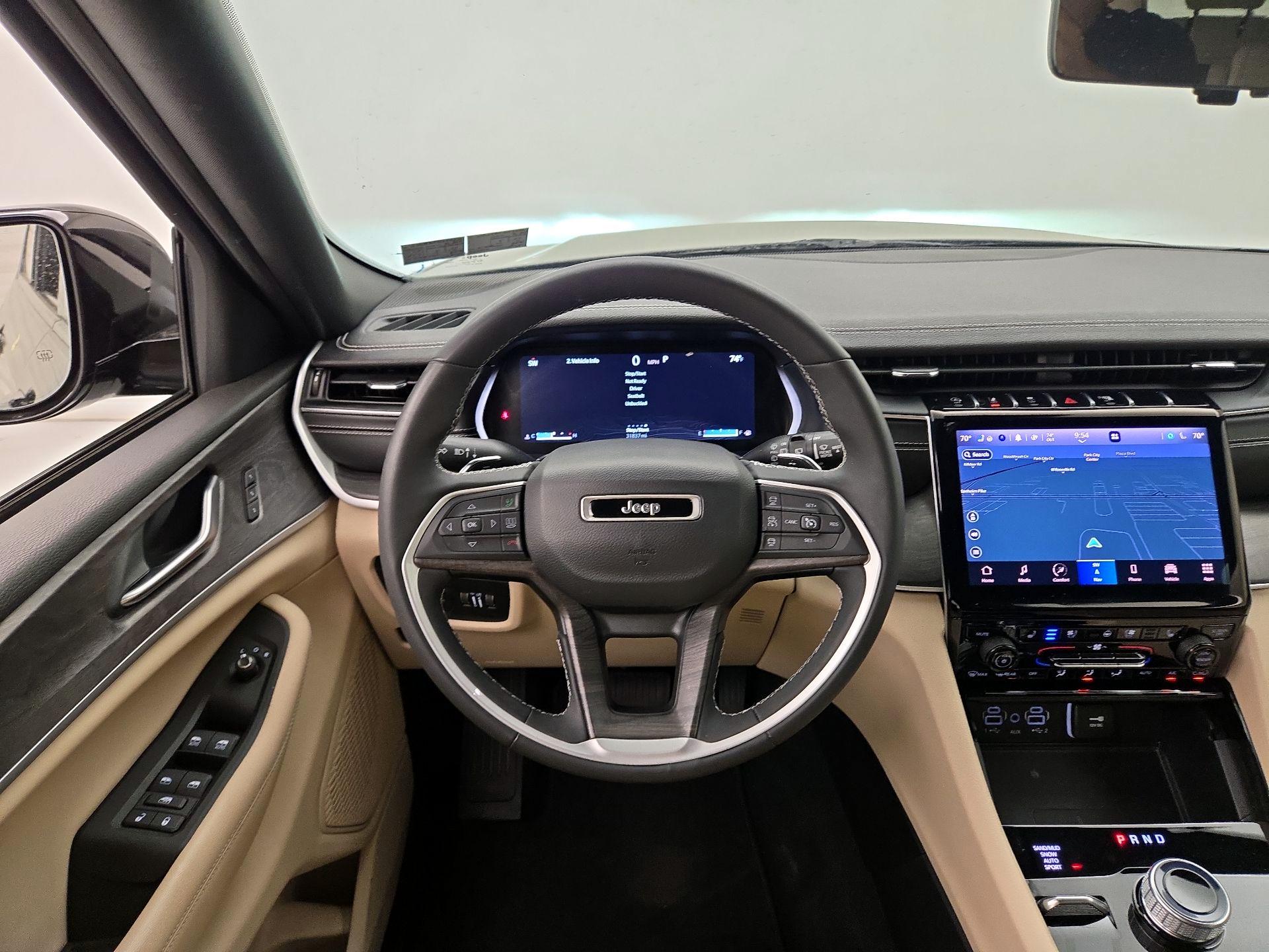 Thumbnail: 2023 Jeep Grand Cherokee L - 10