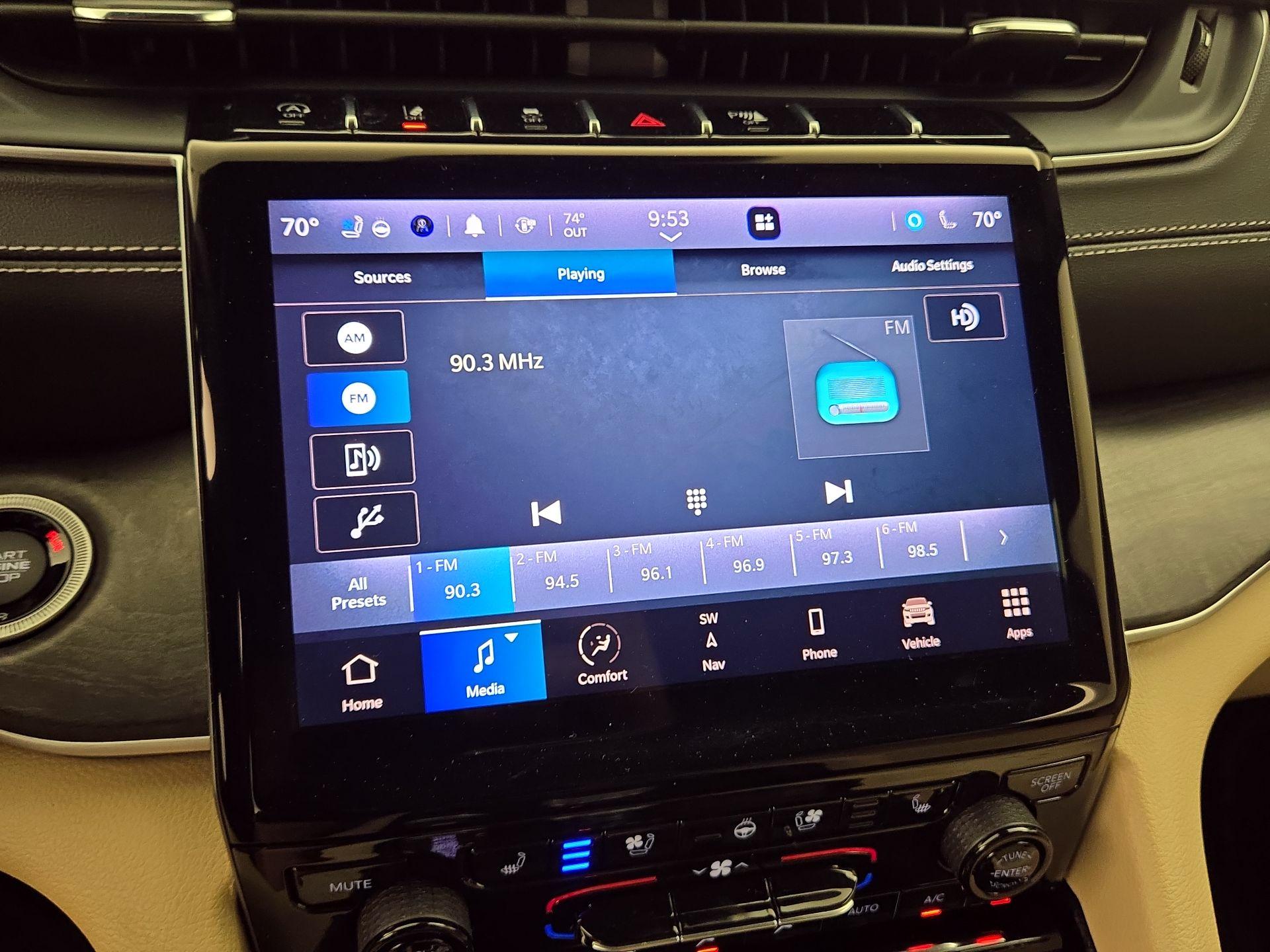 Thumbnail: 2023 Jeep Grand Cherokee L - 16