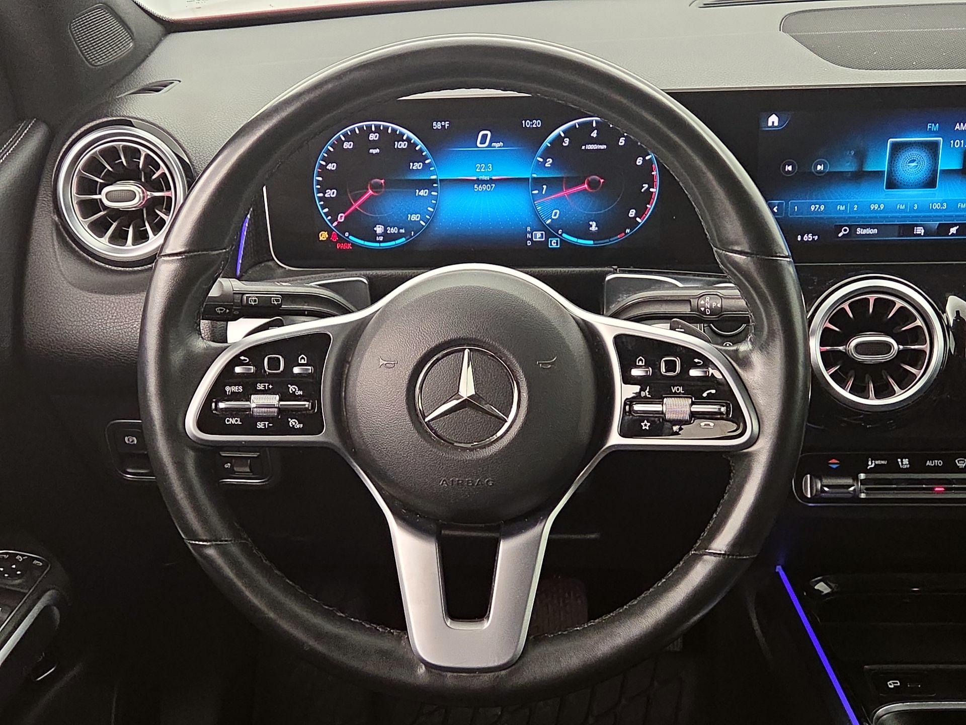 Thumbnail: 2021 Mercedes-Benz GLB - 10