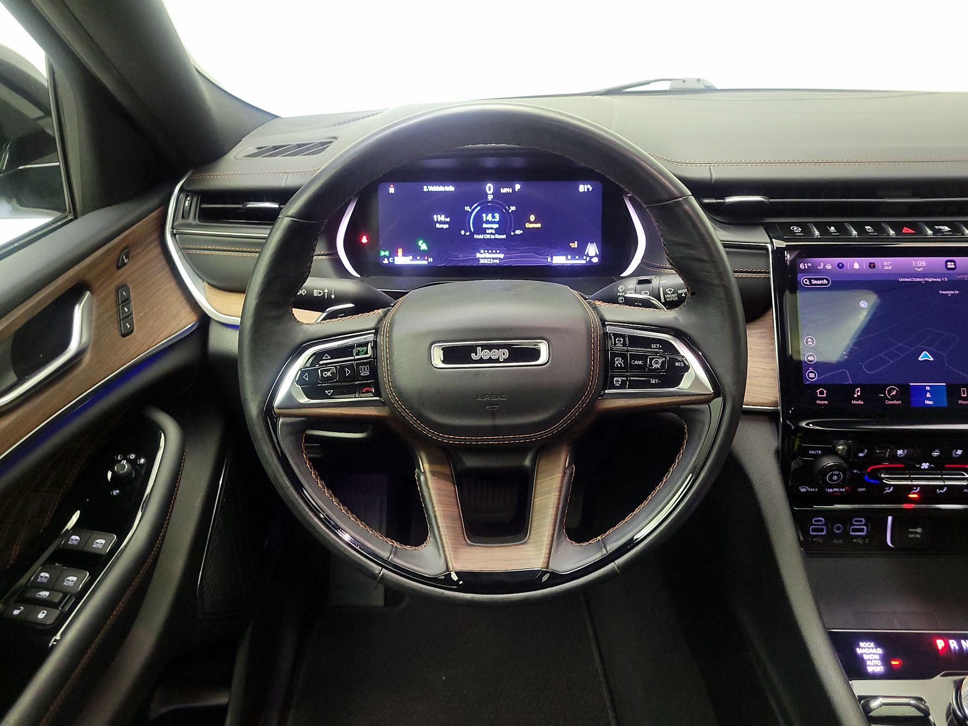 Thumbnail: 2023 Jeep Grand Cherokee L - 10